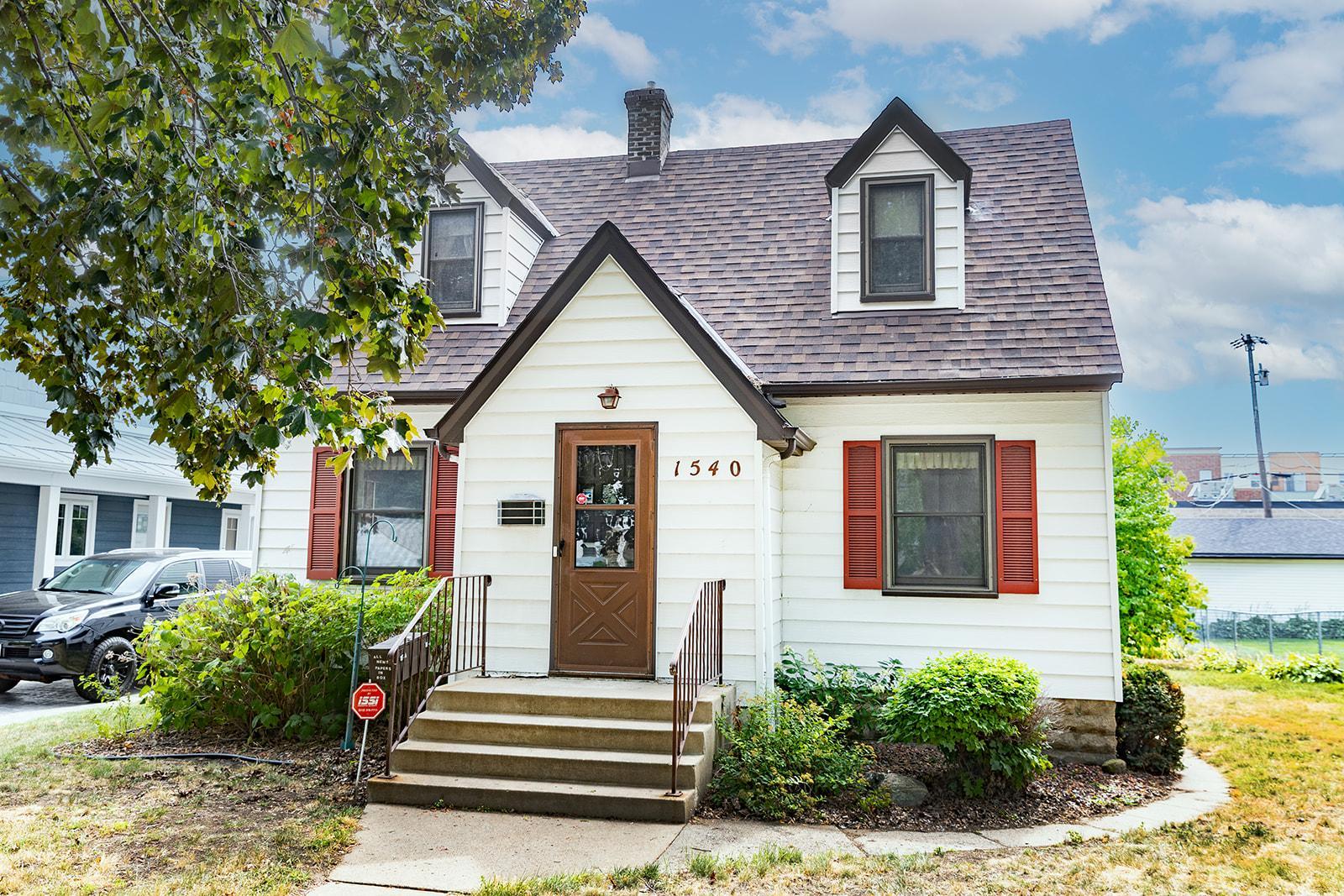 View of Single Family at 1540 Crawford Avenue, Falcon Heights - Mike Wilen | Minnesota Team Real Estate