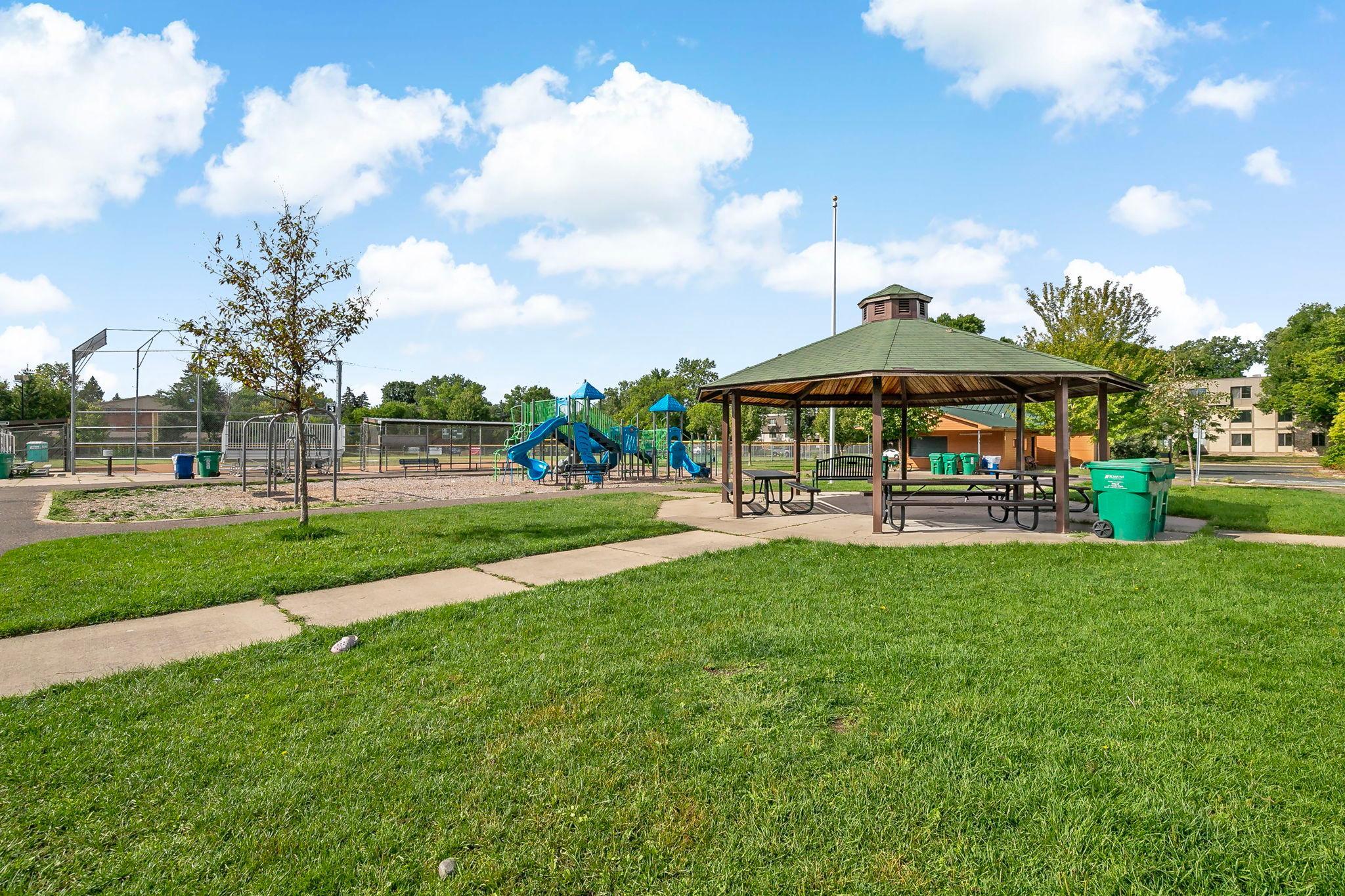 View of Residential at 7318 22nd Street #111, Saint Louis Park MN 55426, Saint Louis Park (27 of 30) - Mike Wilen | Minnesota Team Real Estate