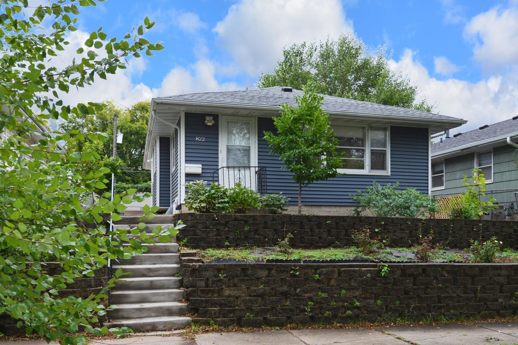 View of Residential at 822 Morgan Avenue, Minneapolis MN 55411, Minneapolis (2 of 28) - Mike Wilen | Minnesota Team Real Estate