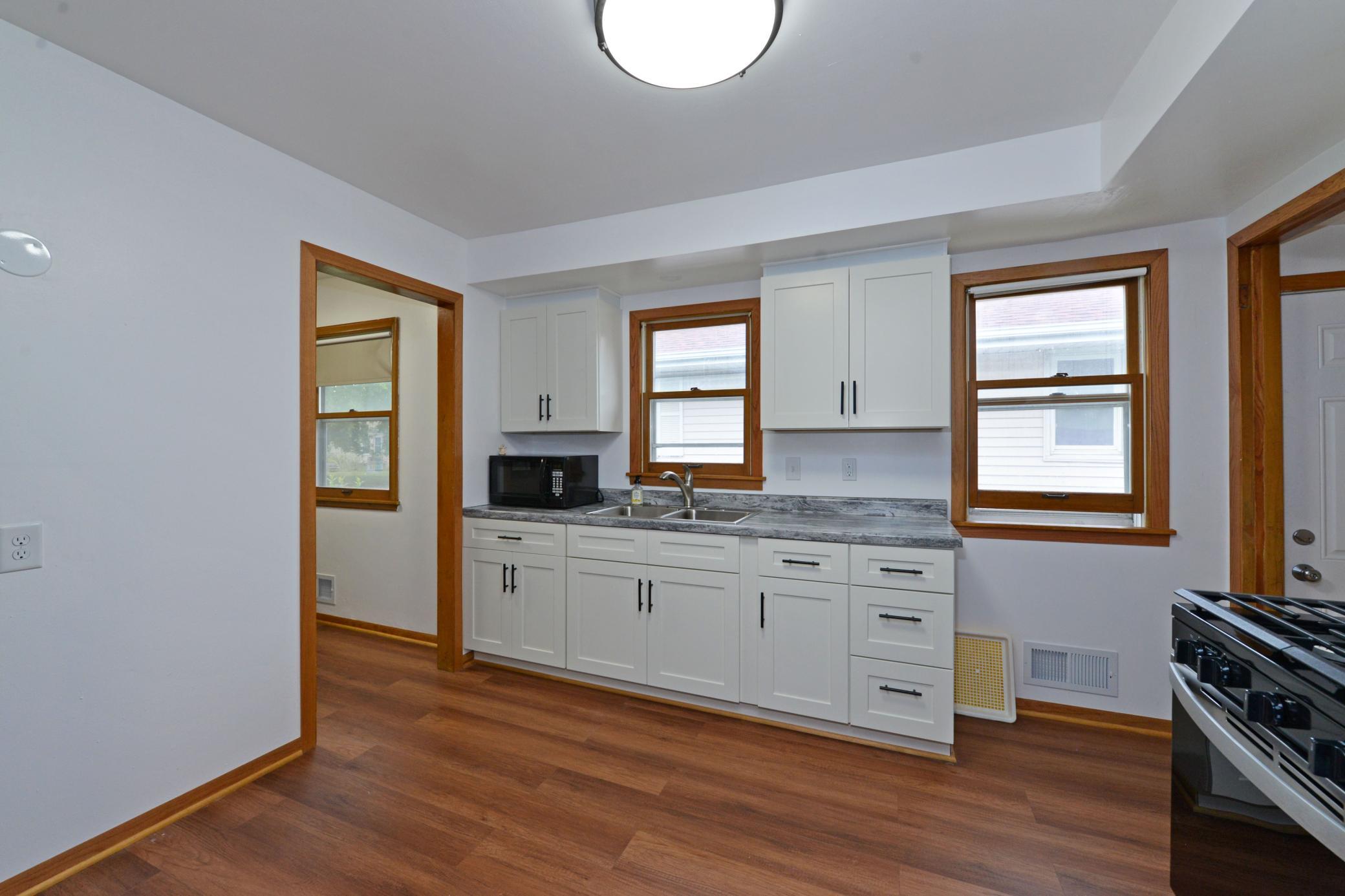 View of Residential at 822 Morgan Avenue, Minneapolis MN 55411, Minneapolis (8 of 28) - Mike Wilen | Minnesota Team Real Estate