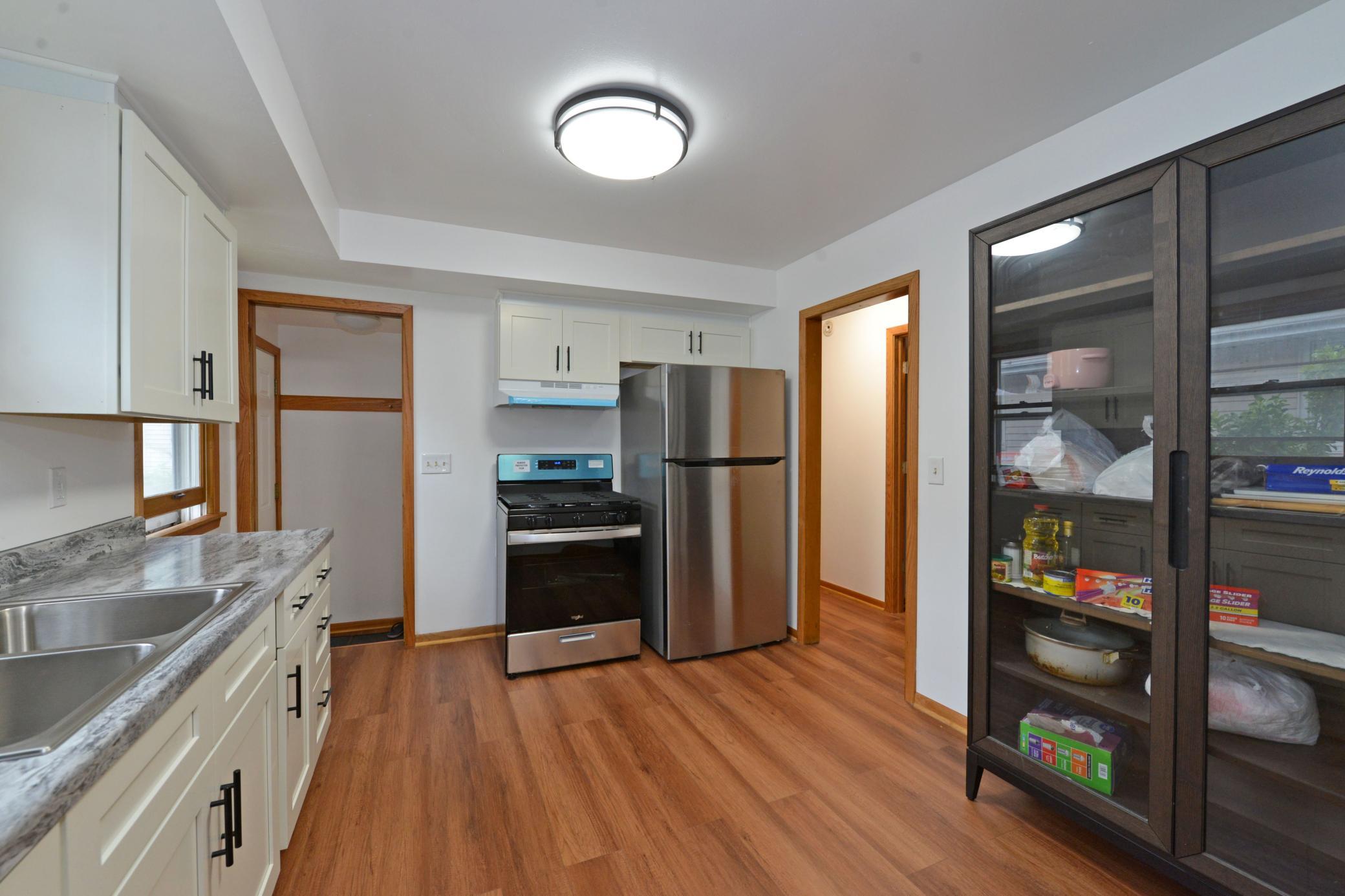 View of Residential at 822 Morgan Avenue, Minneapolis MN 55411, Minneapolis (9 of 28) - Mike Wilen | Minnesota Team Real Estate