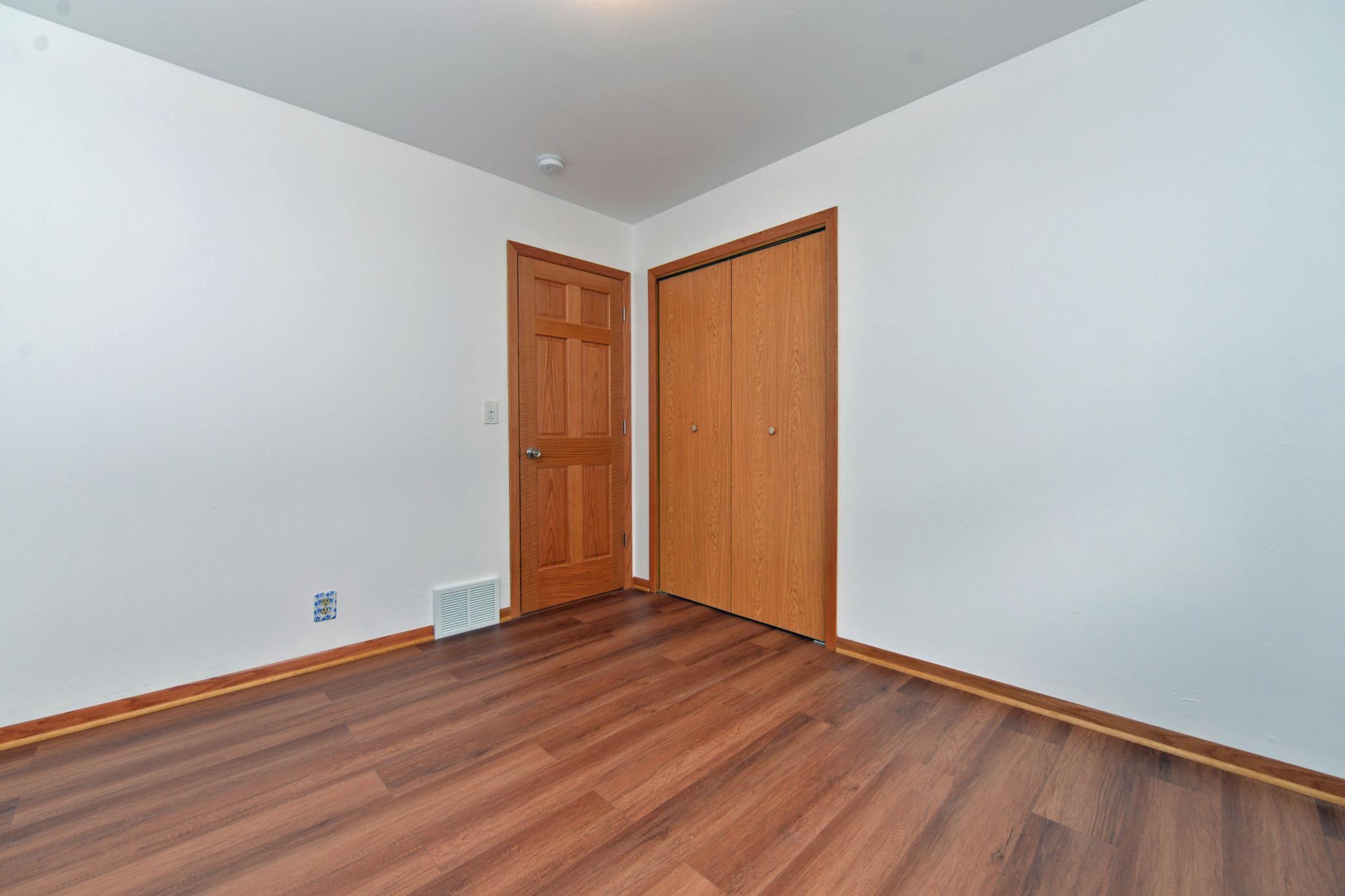 View of Residential at 822 Morgan Avenue, Minneapolis MN 55411, Minneapolis (11 of 28) - Mike Wilen | Minnesota Team Real Estate