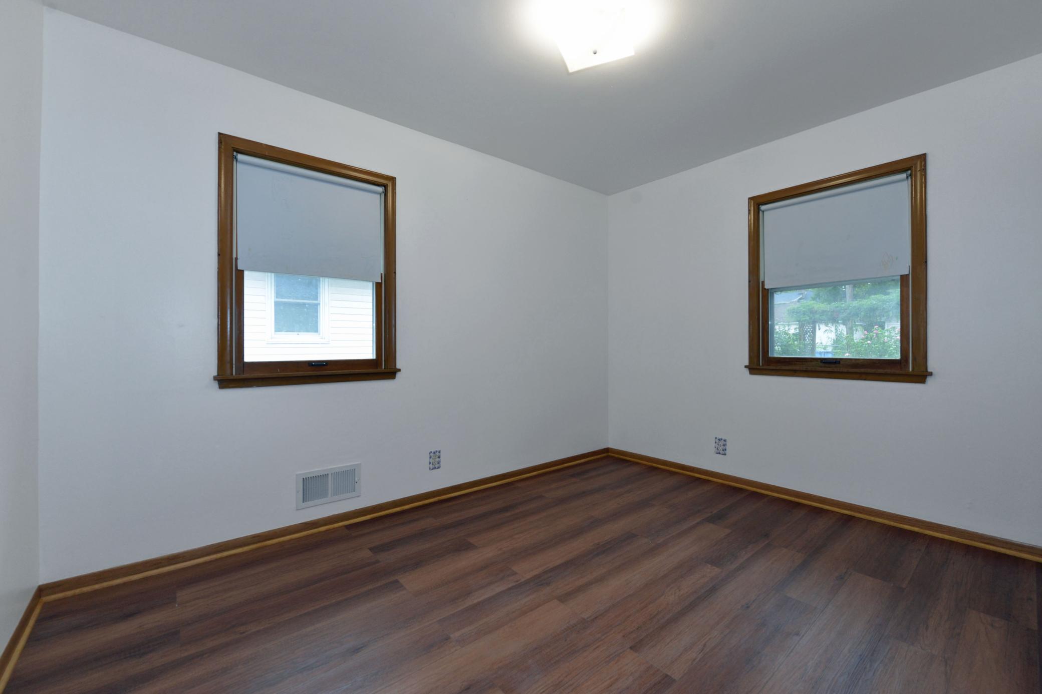 View of Residential at 822 Morgan Avenue, Minneapolis MN 55411, Minneapolis (14 of 28) - Mike Wilen | Minnesota Team Real Estate