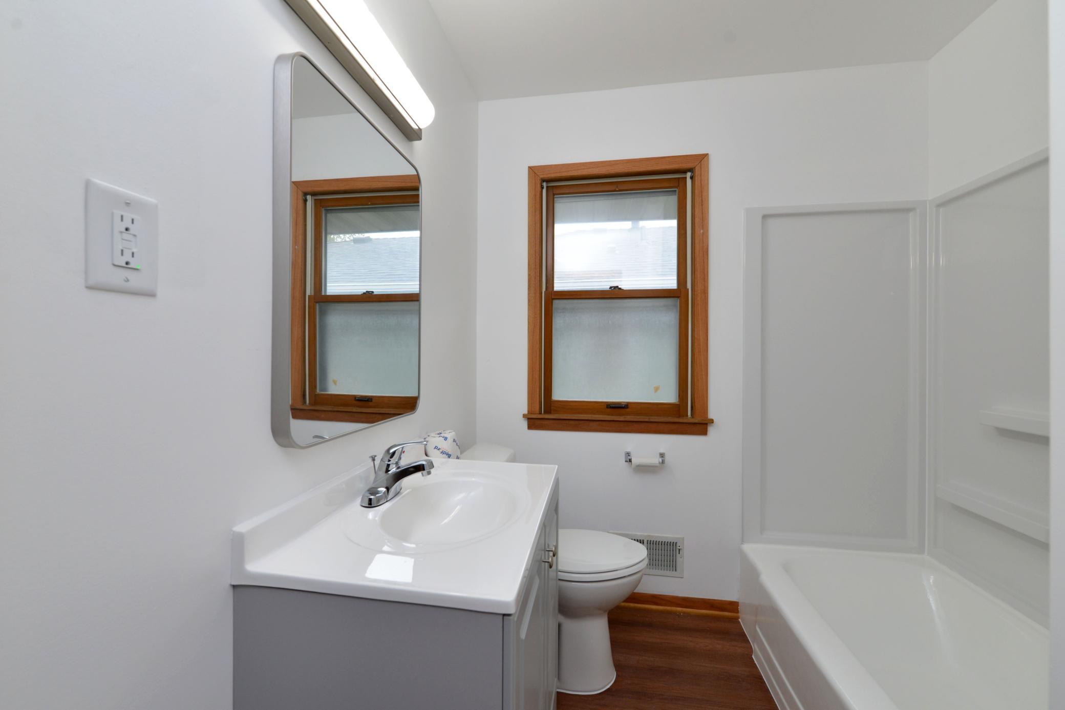 View of Residential at 822 Morgan Avenue, Minneapolis MN 55411, Minneapolis (16 of 28) - Mike Wilen | Minnesota Team Real Estate