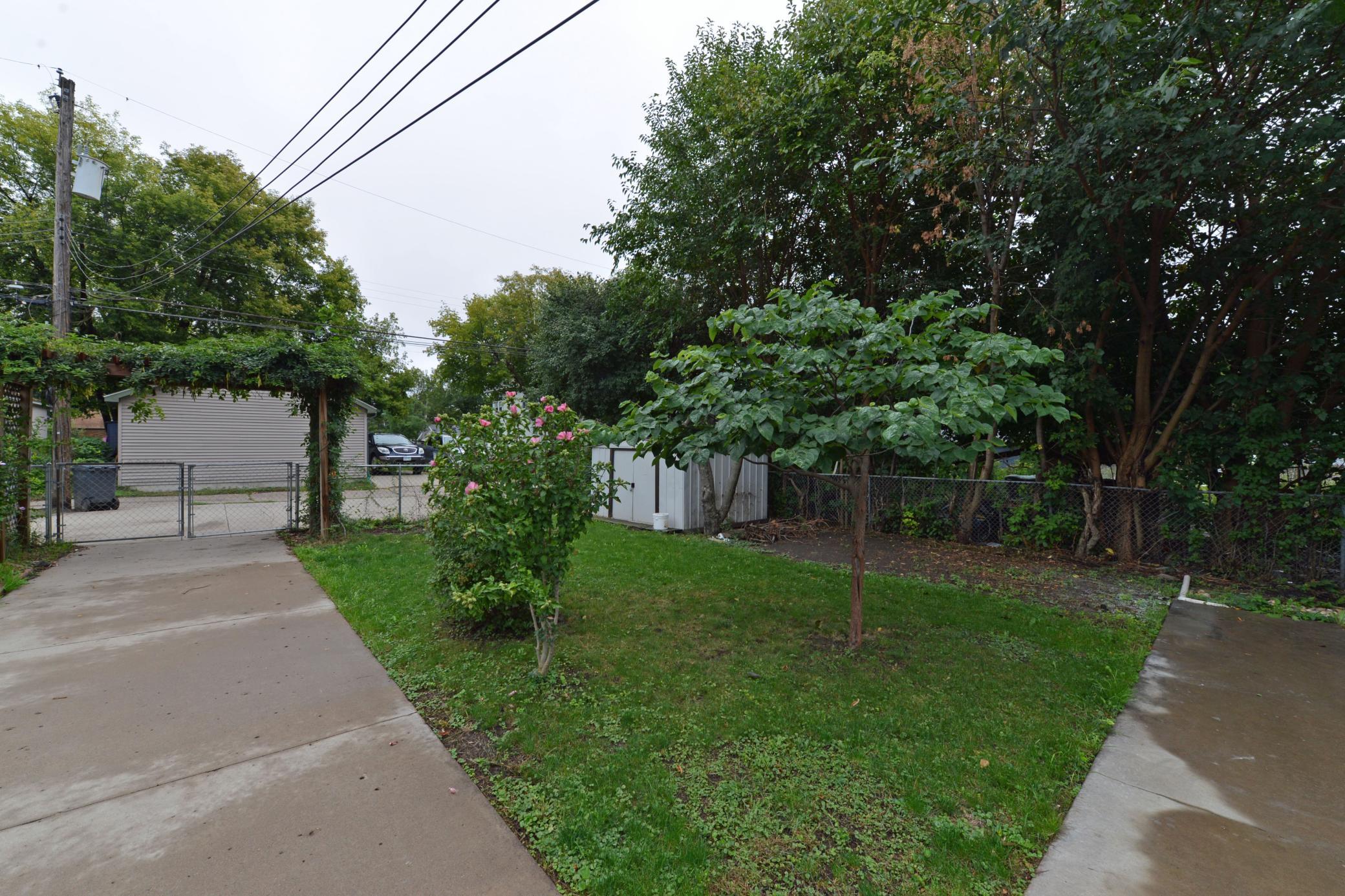 View of Residential at 822 Morgan Avenue, Minneapolis MN 55411, Minneapolis (23 of 28) - Mike Wilen | Minnesota Team Real Estate