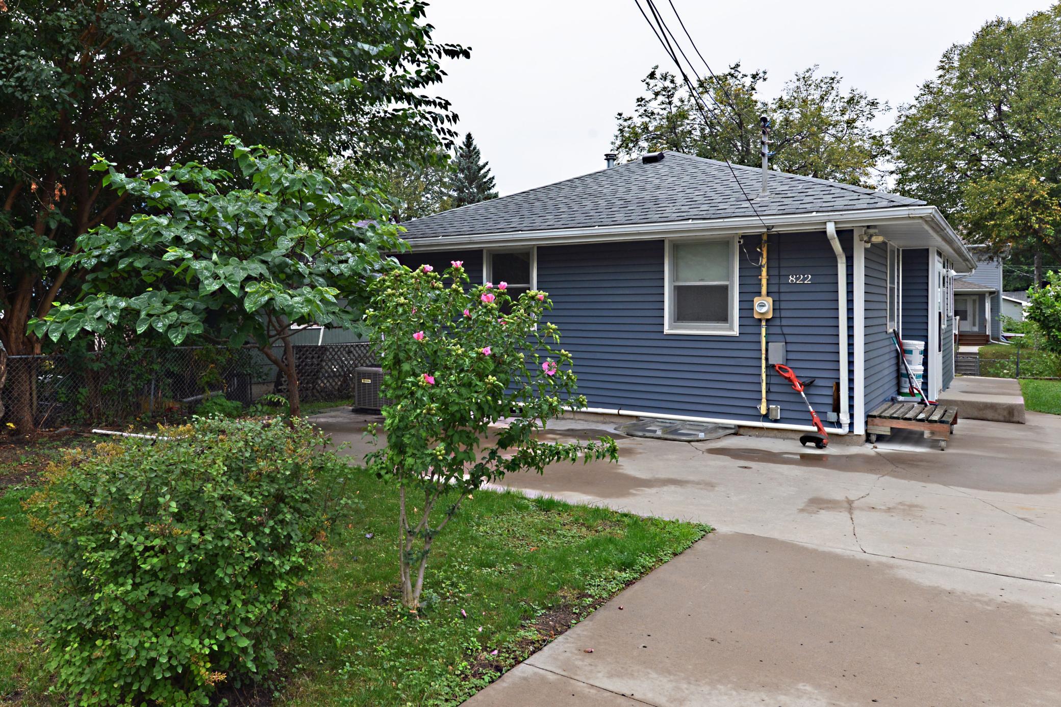 View of Residential at 822 Morgan Avenue, Minneapolis MN 55411, Minneapolis (25 of 28) - Mike Wilen | Minnesota Team Real Estate
