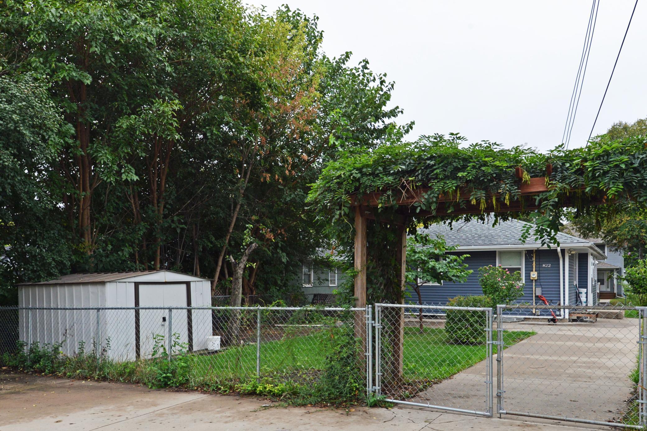 View of Residential at 822 Morgan Avenue, Minneapolis MN 55411, Minneapolis (26 of 28) - Mike Wilen | Minnesota Team Real Estate