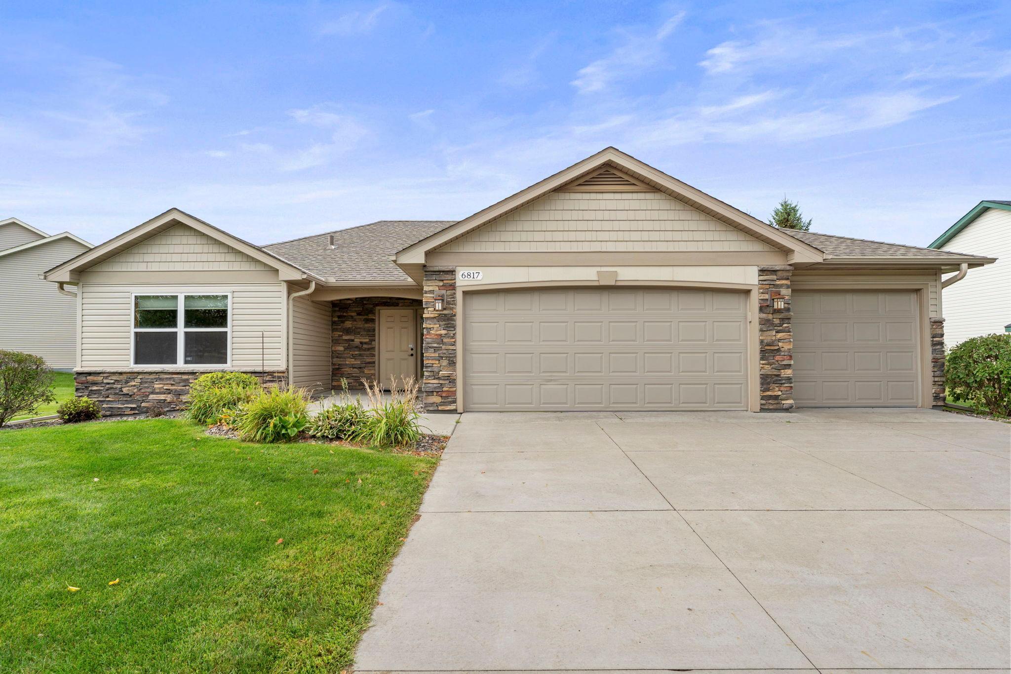 View of Residential at 6817 90th Avenue, Brooklyn Park MN 55445, Brooklyn Park (3 of 50) - Mike Wilen | Minnesota Team Real Estate