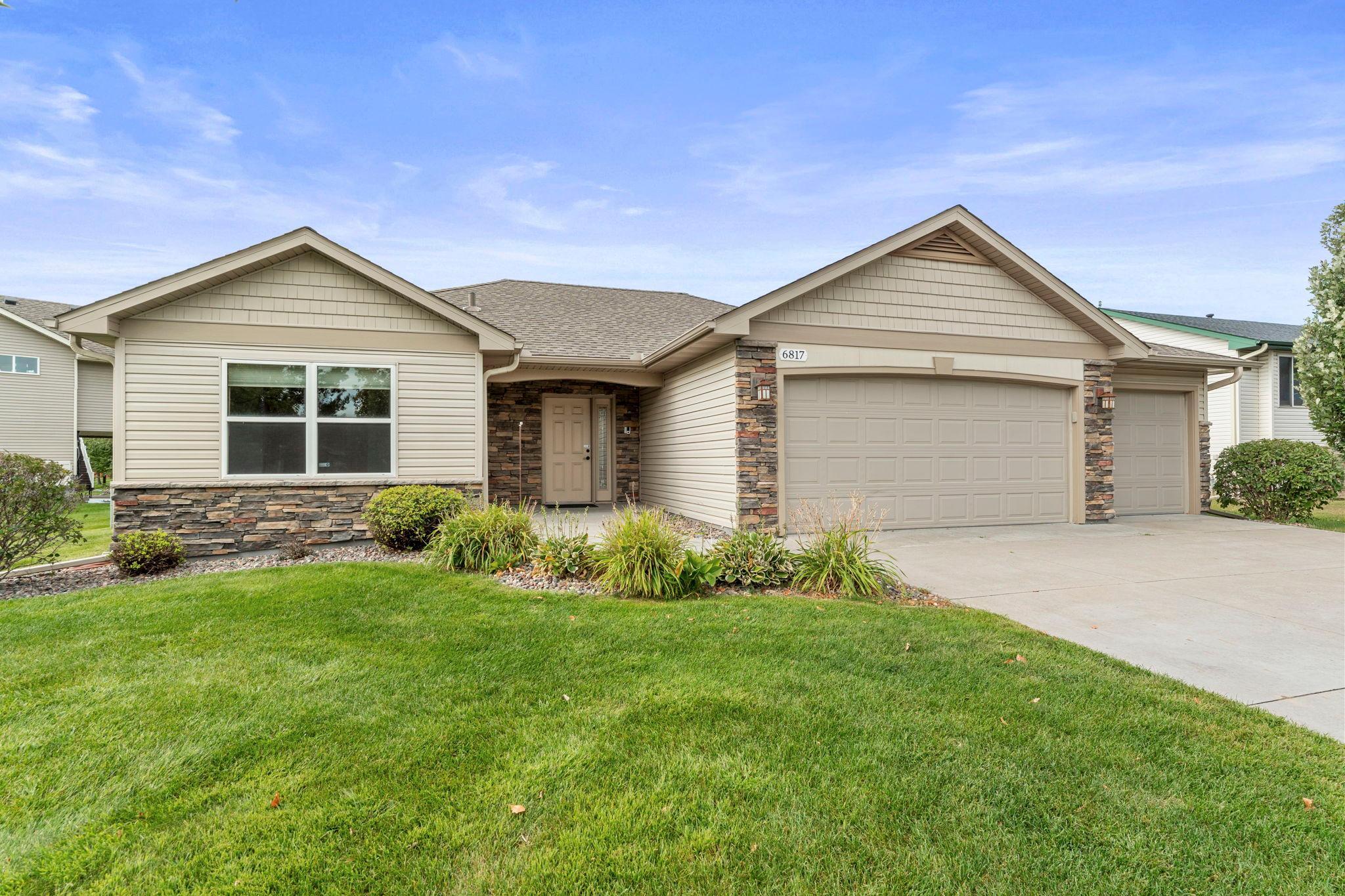 View of Residential at 6817 90th Avenue, Brooklyn Park MN 55445, Brooklyn Park (4 of 50) - Mike Wilen | Minnesota Team Real Estate