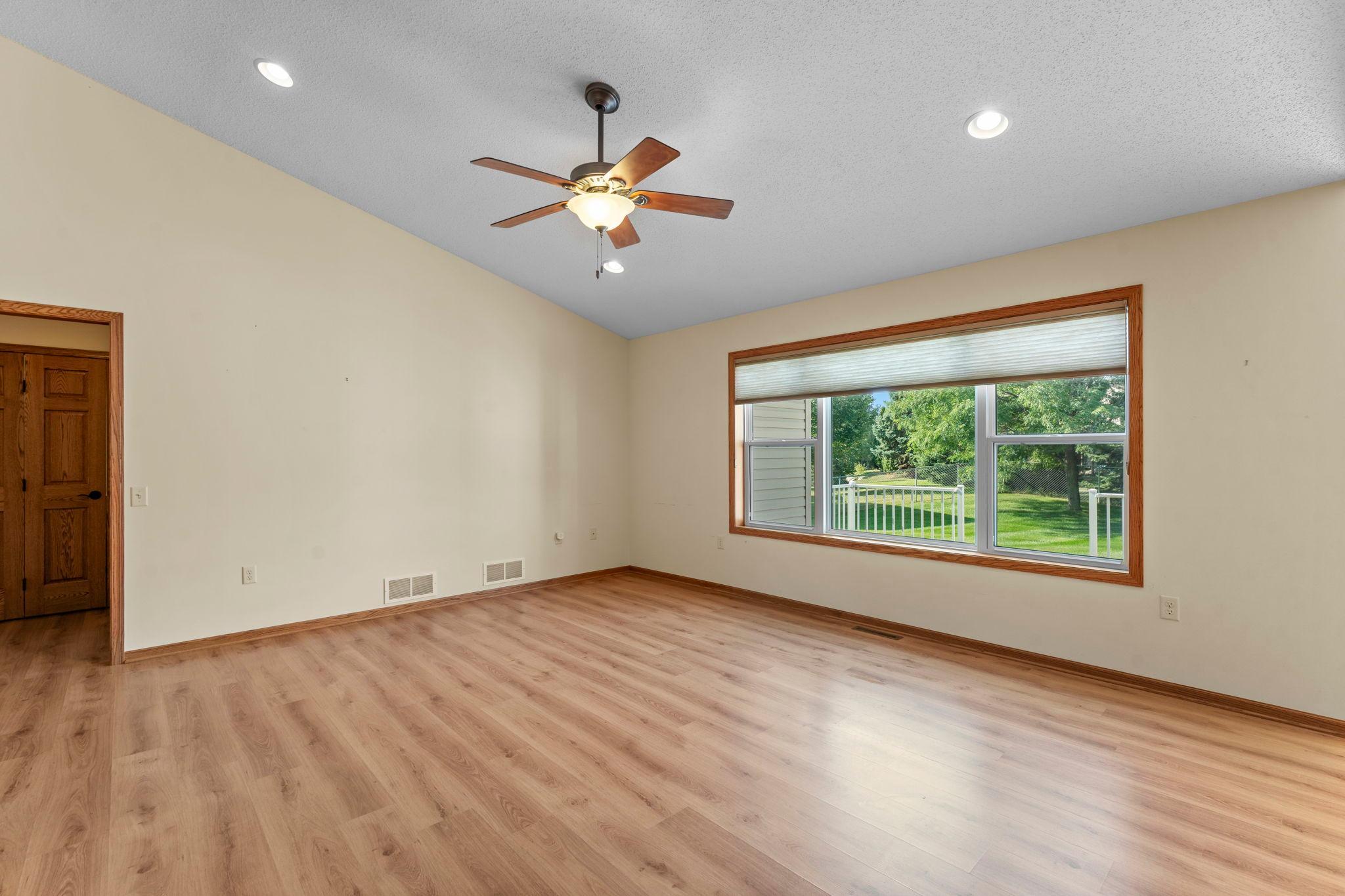 View of Residential at 6817 90th Avenue, Brooklyn Park MN 55445, Brooklyn Park (11 of 50) - Mike Wilen | Minnesota Team Real Estate