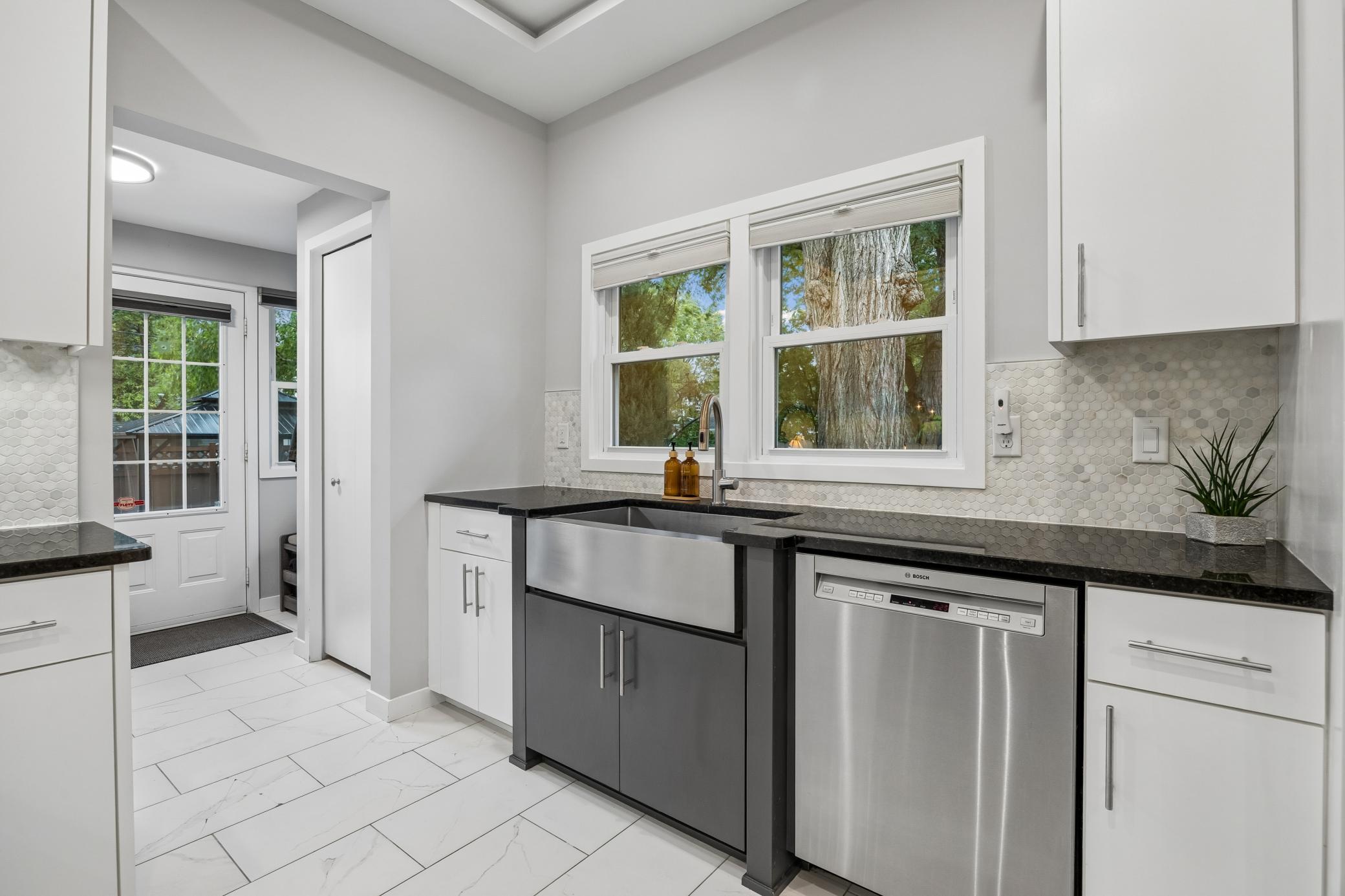 View of Residential at 3015 Colfax Avenue, Minneapolis MN 55408, Minneapolis (18 of 49) - Mike Wilen | Minnesota Team Real Estate