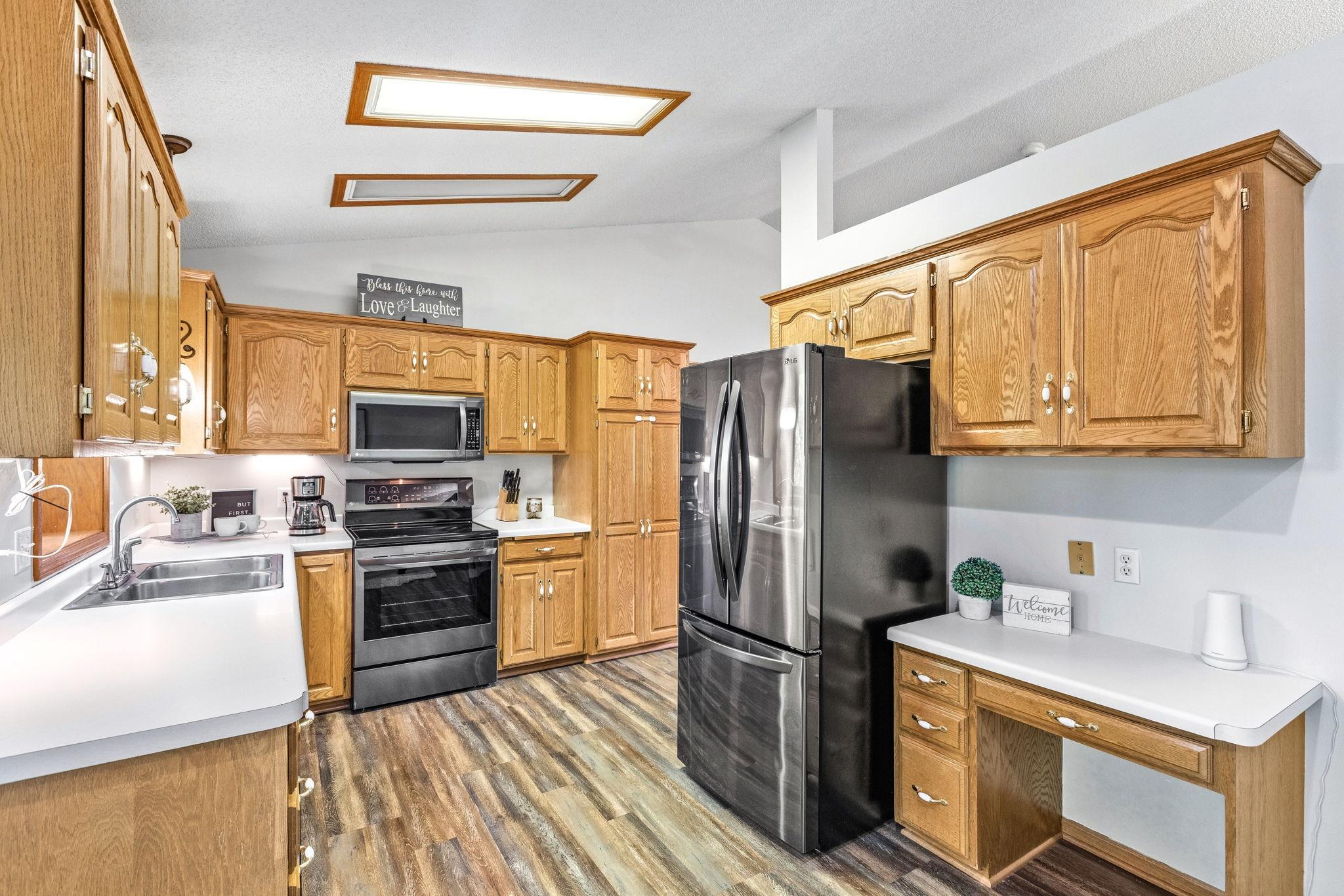 View of Residential at 17781 Jasper Court, Lakeville MN 55044, Lakeville (7 of 29) - Mike Wilen | Minnesota Team Real Estate