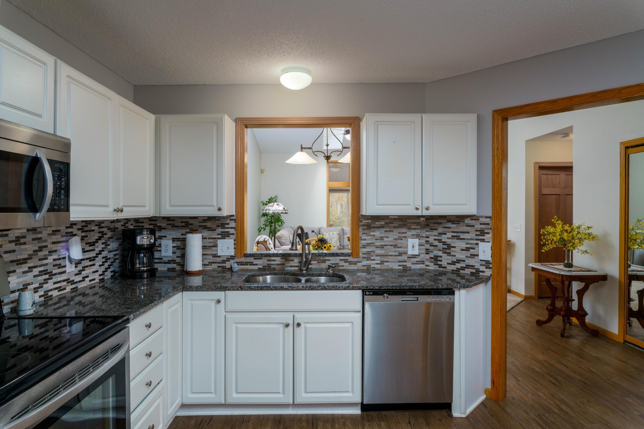 View of Residential at 7572 Ojibway Park Bay, Woodbury MN 55125, Woodbury (4 of 17) - Mike Wilen | Minnesota Team Real Estate
