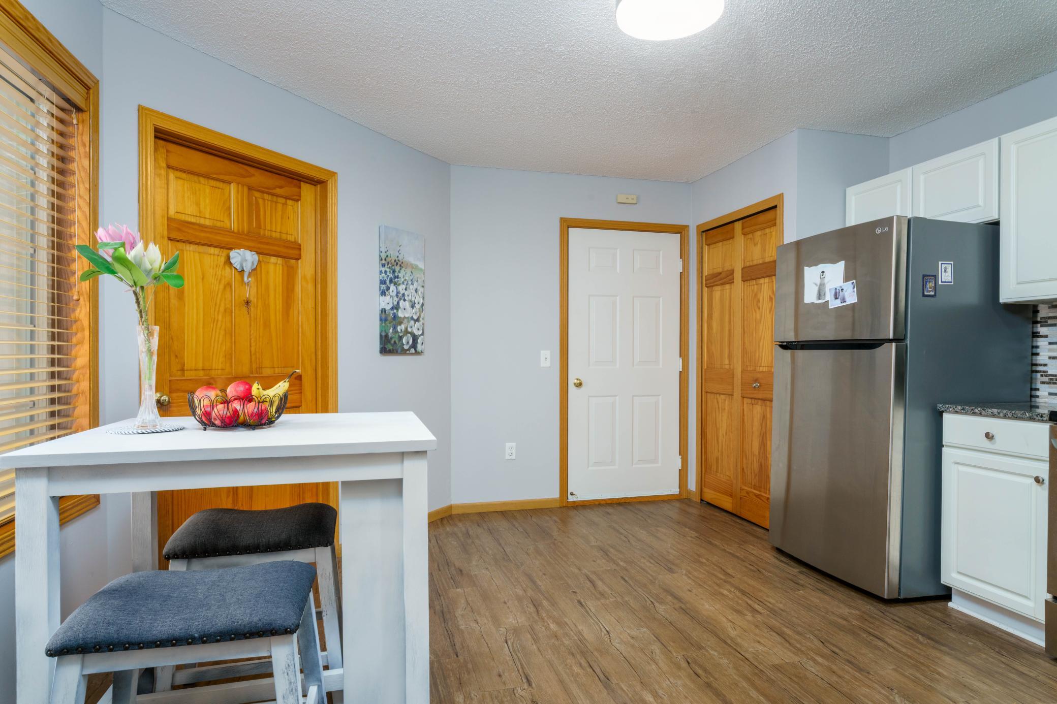 View of Residential at 7572 Ojibway Park Bay, Woodbury MN 55125, Woodbury (11 of 17) - Mike Wilen | Minnesota Team Real Estate