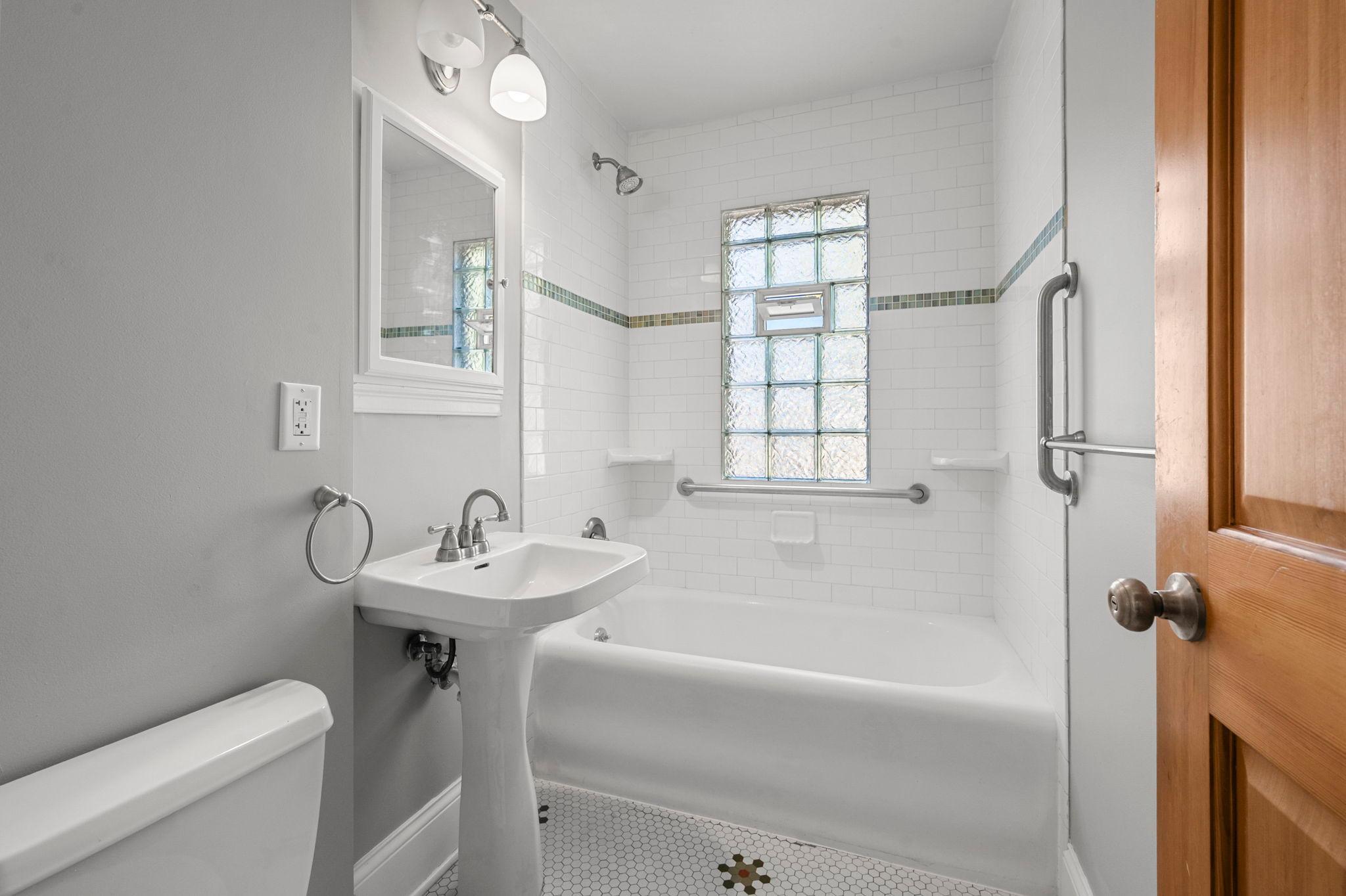 View of Residential at 5312 Chicago Avenue, Minneapolis MN 55417, Minneapolis (26 of 48) - Mike Wilen | Minnesota Team Real Estate