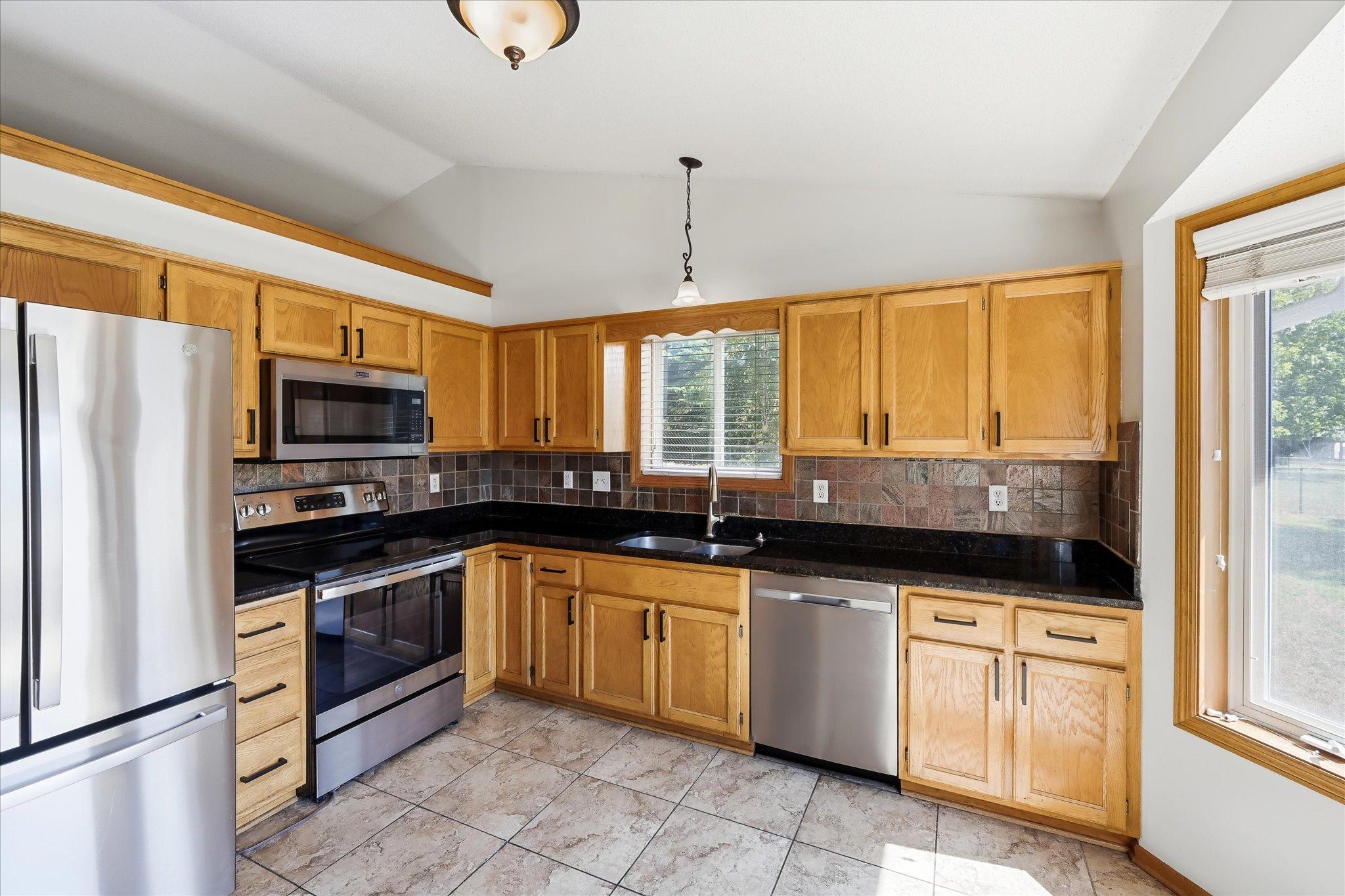 View of Residential at 9350 Parkside Drive, Woodbury MN 55125, Woodbury (5 of 52) - Mike Wilen | Minnesota Team Real Estate
