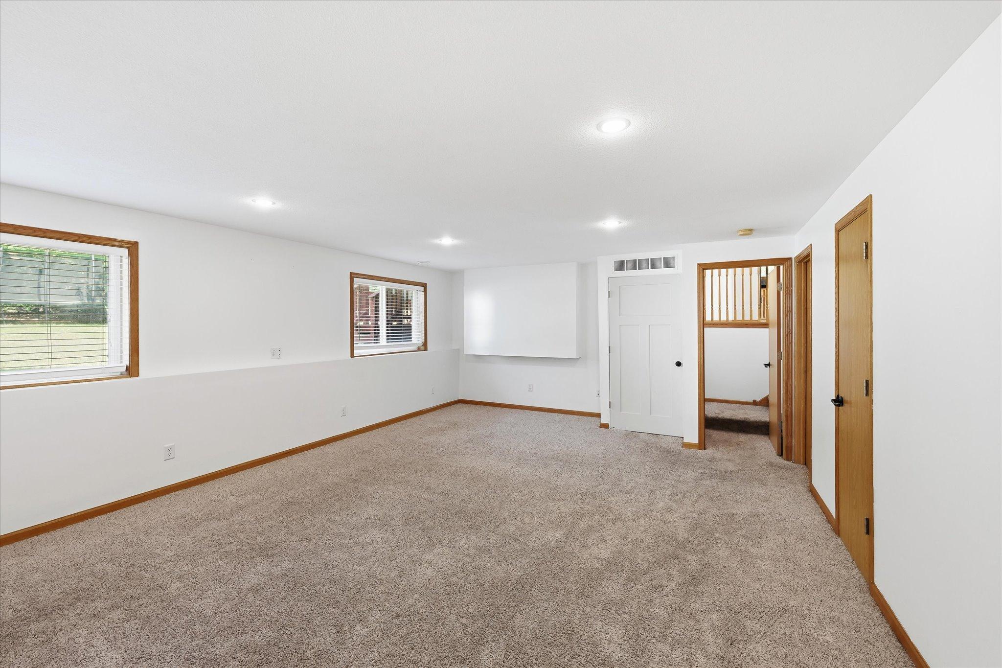 View of Residential at 9350 Parkside Drive, Woodbury MN 55125, Woodbury (31 of 52) - Mike Wilen | Minnesota Team Real Estate