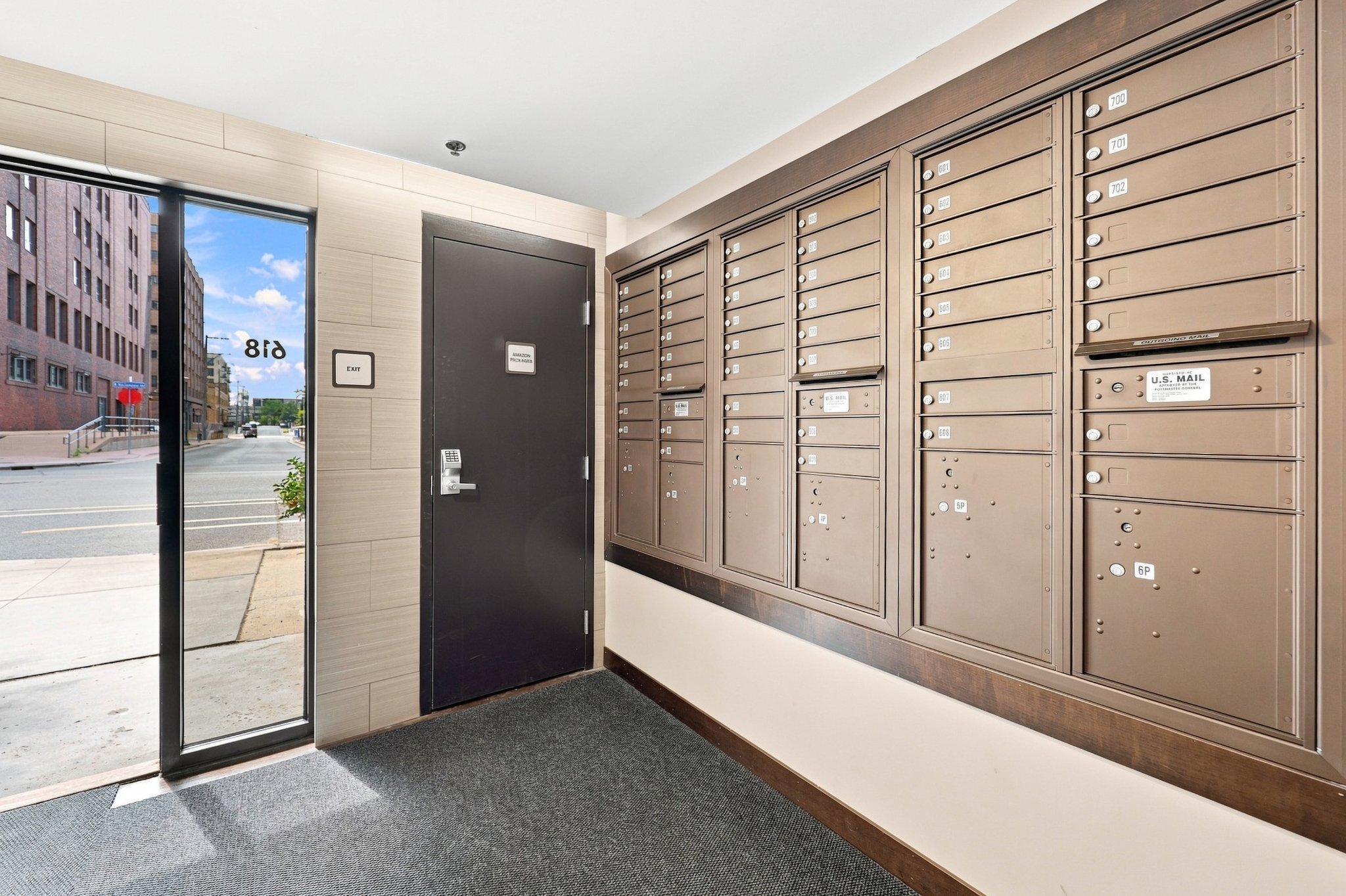View of Residential at 618 Washington Avenue #405, Minneapolis MN 55401, Minneapolis (40 of 41) - Mike Wilen | Minnesota Team Real Estate