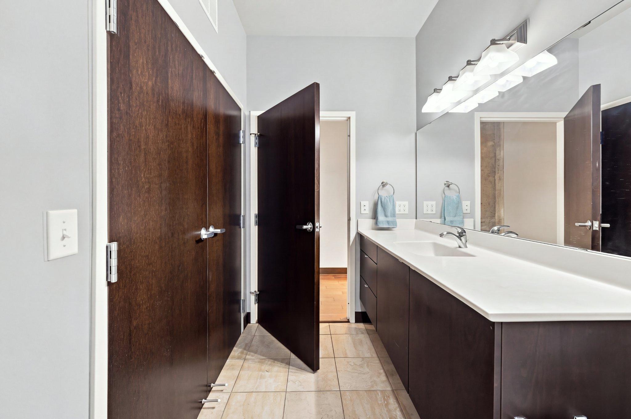 View of Residential at 618 Washington Avenue #405, Minneapolis MN 55401, Minneapolis (32 of 41) - Mike Wilen | Minnesota Team Real Estate