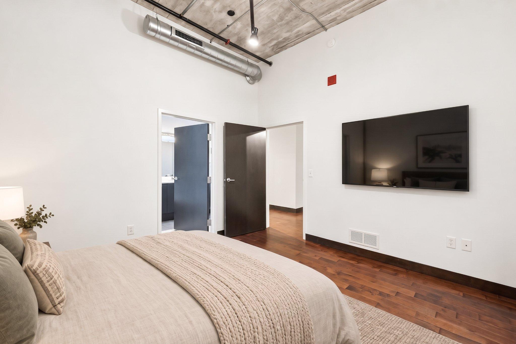 View of Residential at 618 Washington Avenue #405, Minneapolis MN 55401, Minneapolis (21 of 41) - Mike Wilen | Minnesota Team Real Estate
