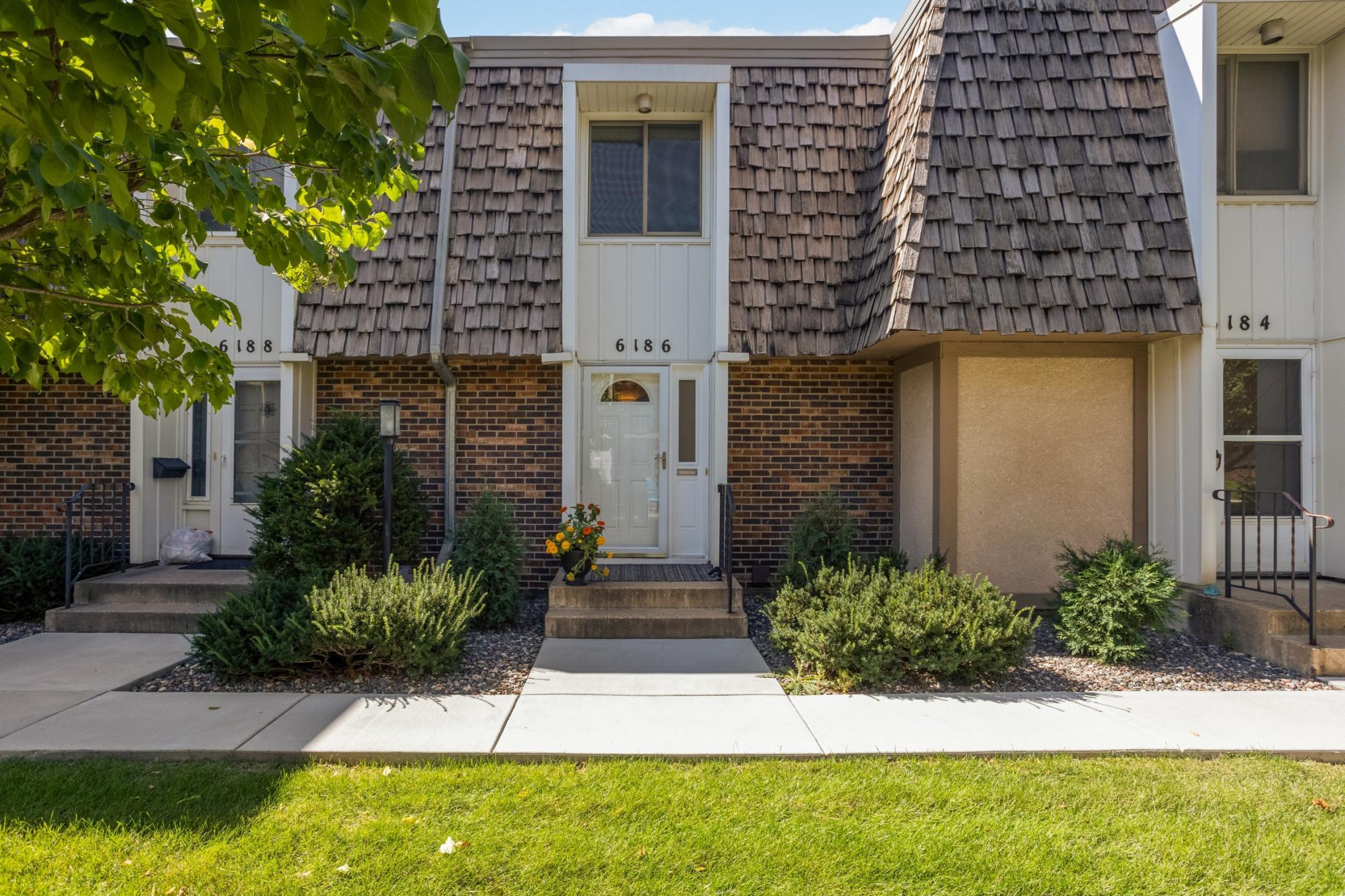 View of Residential at 6186 Golden Valley Road, Golden Valley MN 55422, Golden Valley (3 of 29) - Mike Wilen | Minnesota Team Real Estate