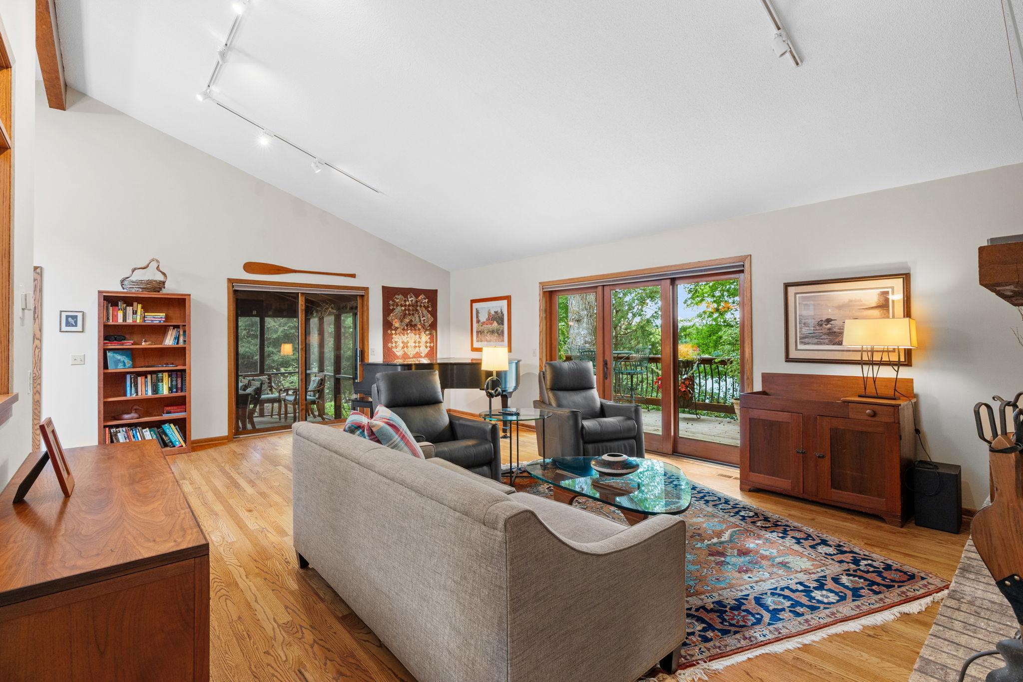 View of Residential at 525 Park Lane, Orono MN 55356, Orono (19 of 52) - Mike Wilen | Minnesota Team Real Estate