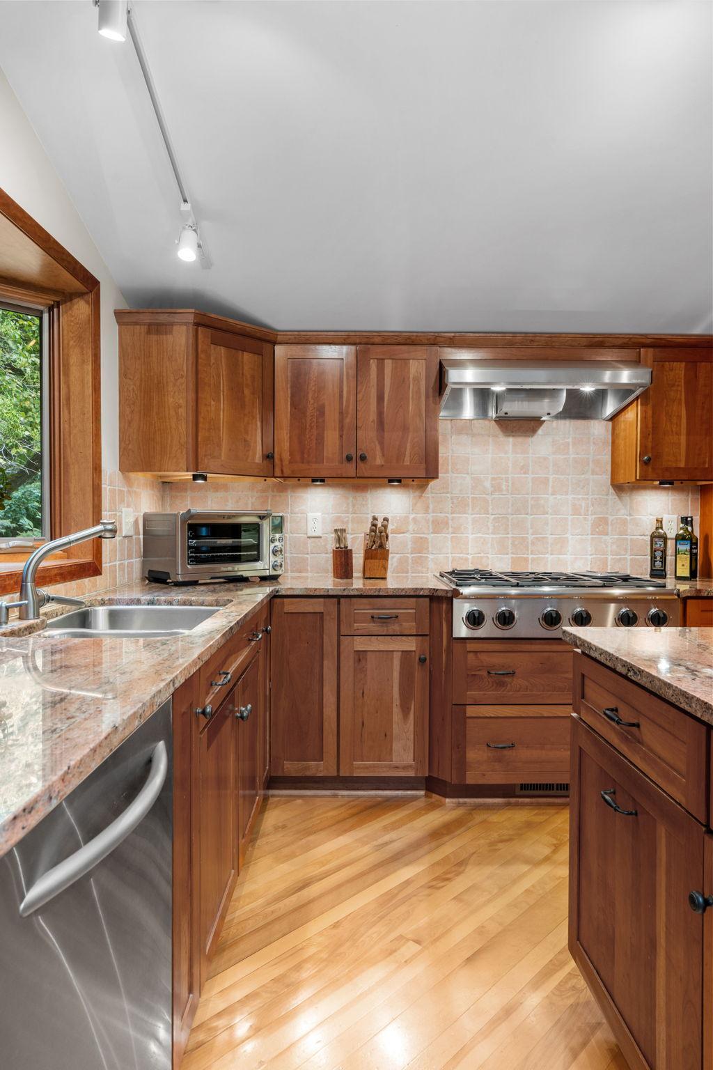 View of Residential at 525 Park Lane, Orono MN 55356, Orono (11 of 52) - Mike Wilen | Minnesota Team Real Estate