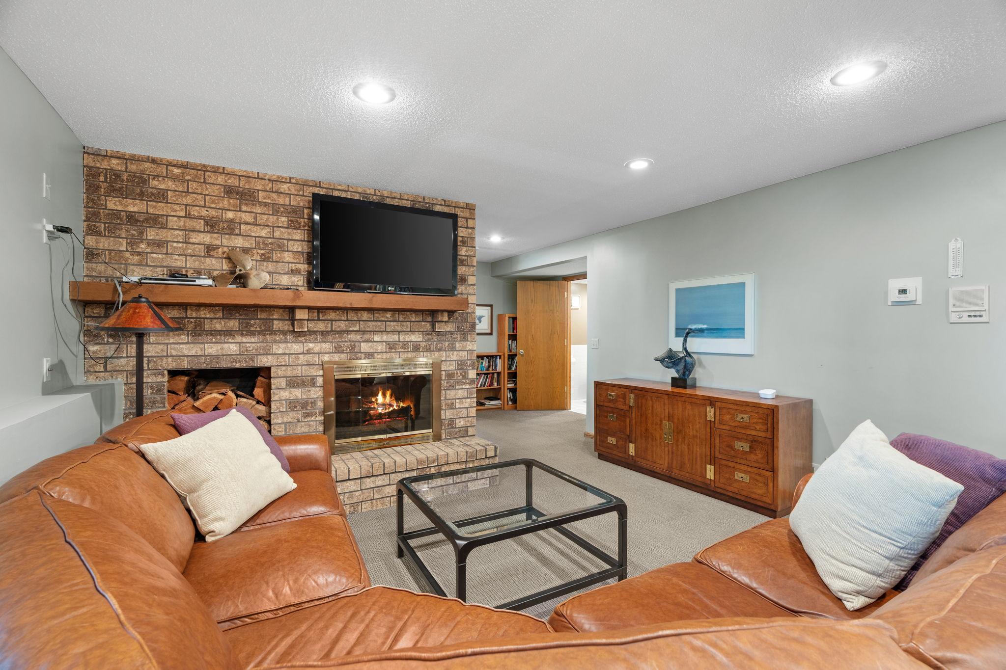 View of Residential at 525 Park Lane, Orono MN 55356, Orono (35 of 52) - Mike Wilen | Minnesota Team Real Estate