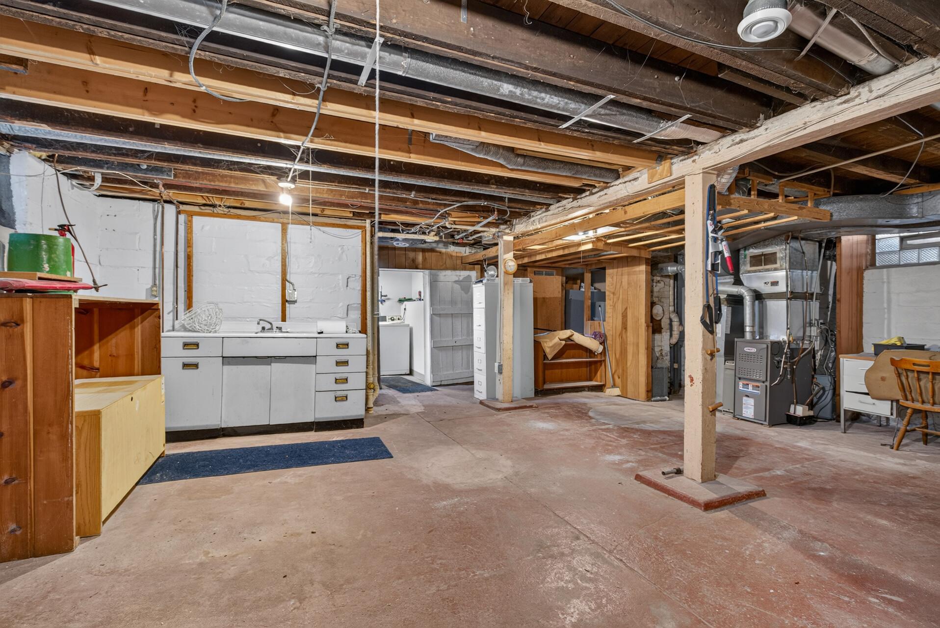 View of Residential at 2306 California Street, Minneapolis MN 55418, Minneapolis (36 of 48) - Mike Wilen | Minnesota Team Real Estate