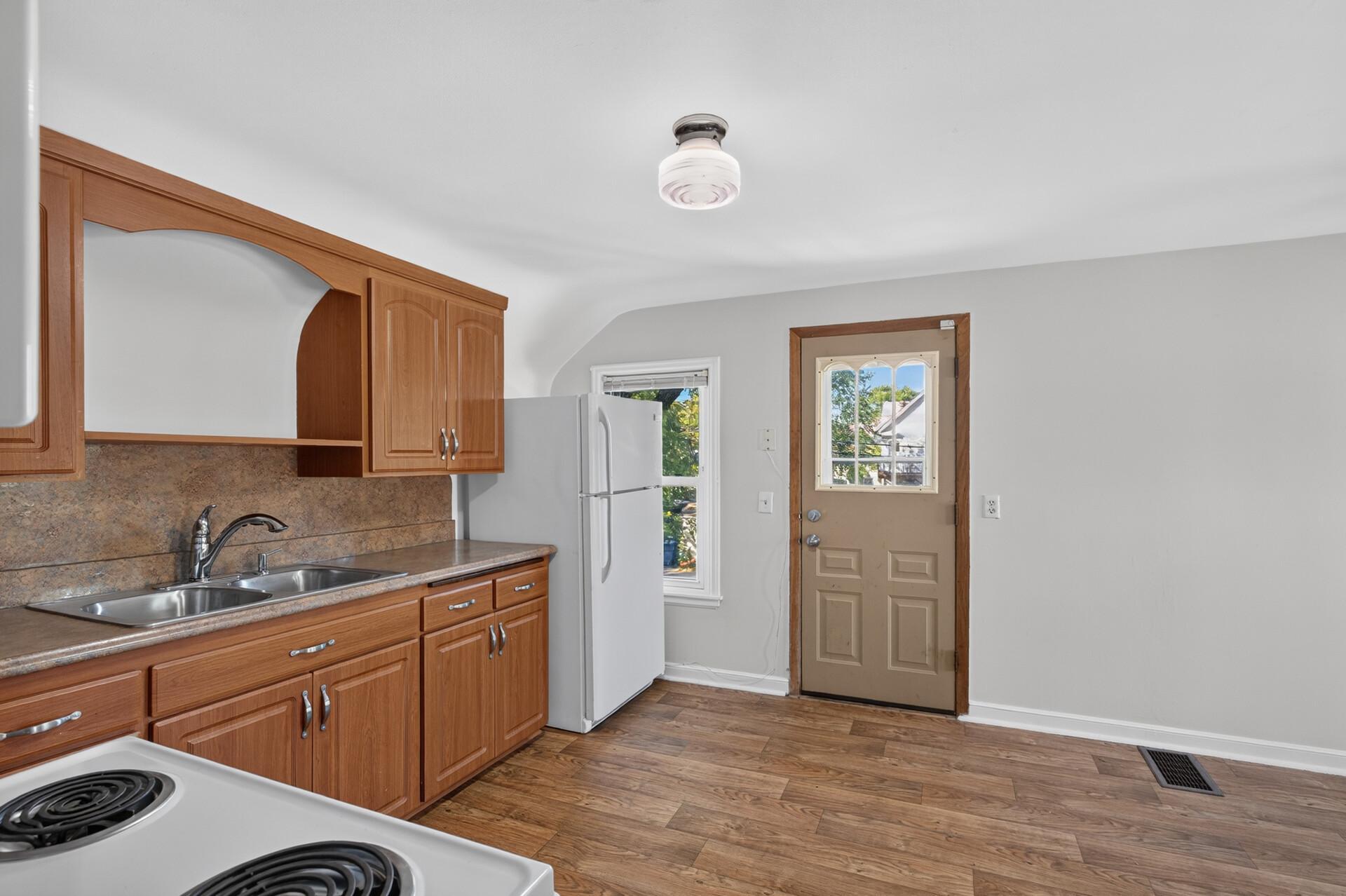 View of Residential at 2306 California Street, Minneapolis MN 55418, Minneapolis (25 of 48) - Mike Wilen | Minnesota Team Real Estate