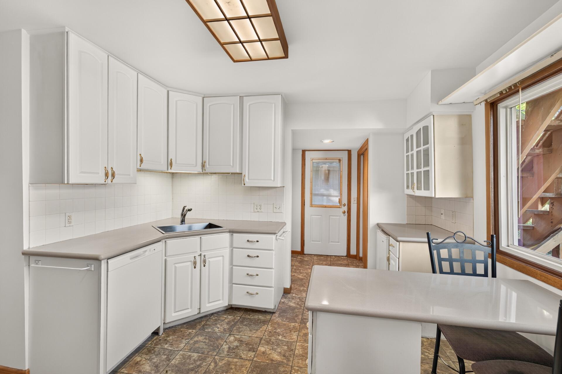 View of Residential at 2306 California Street, Minneapolis MN 55418, Minneapolis (16 of 48) - Mike Wilen | Minnesota Team Real Estate
