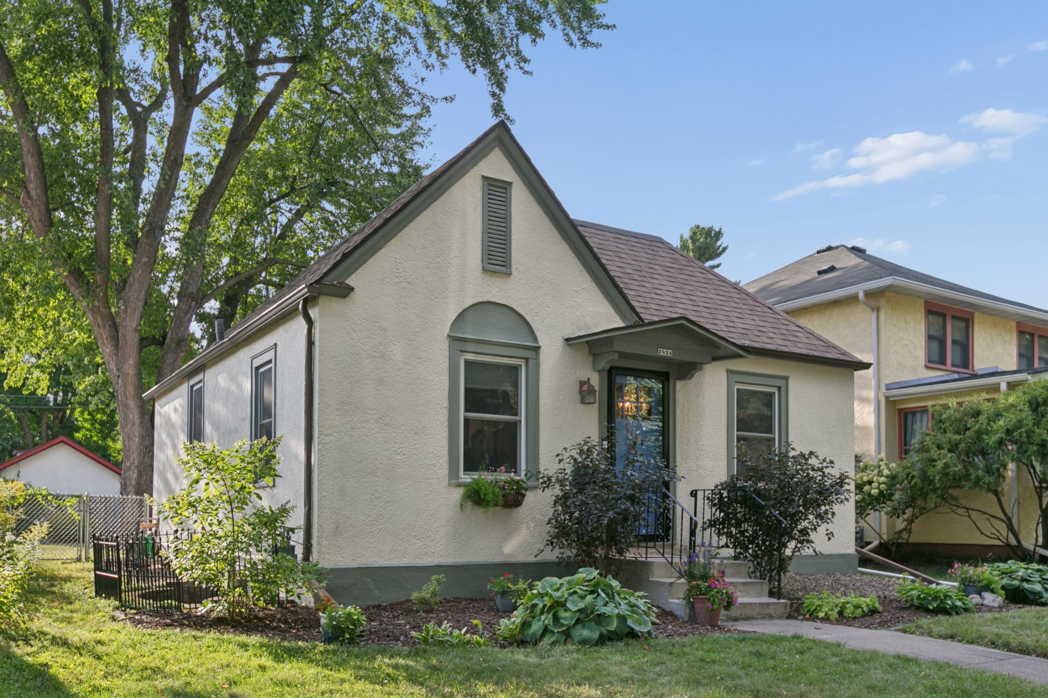 View of Single Family at 2834 Arthur Street, Minneapolis - Mike Wilen | Minnesota Team Real Estate