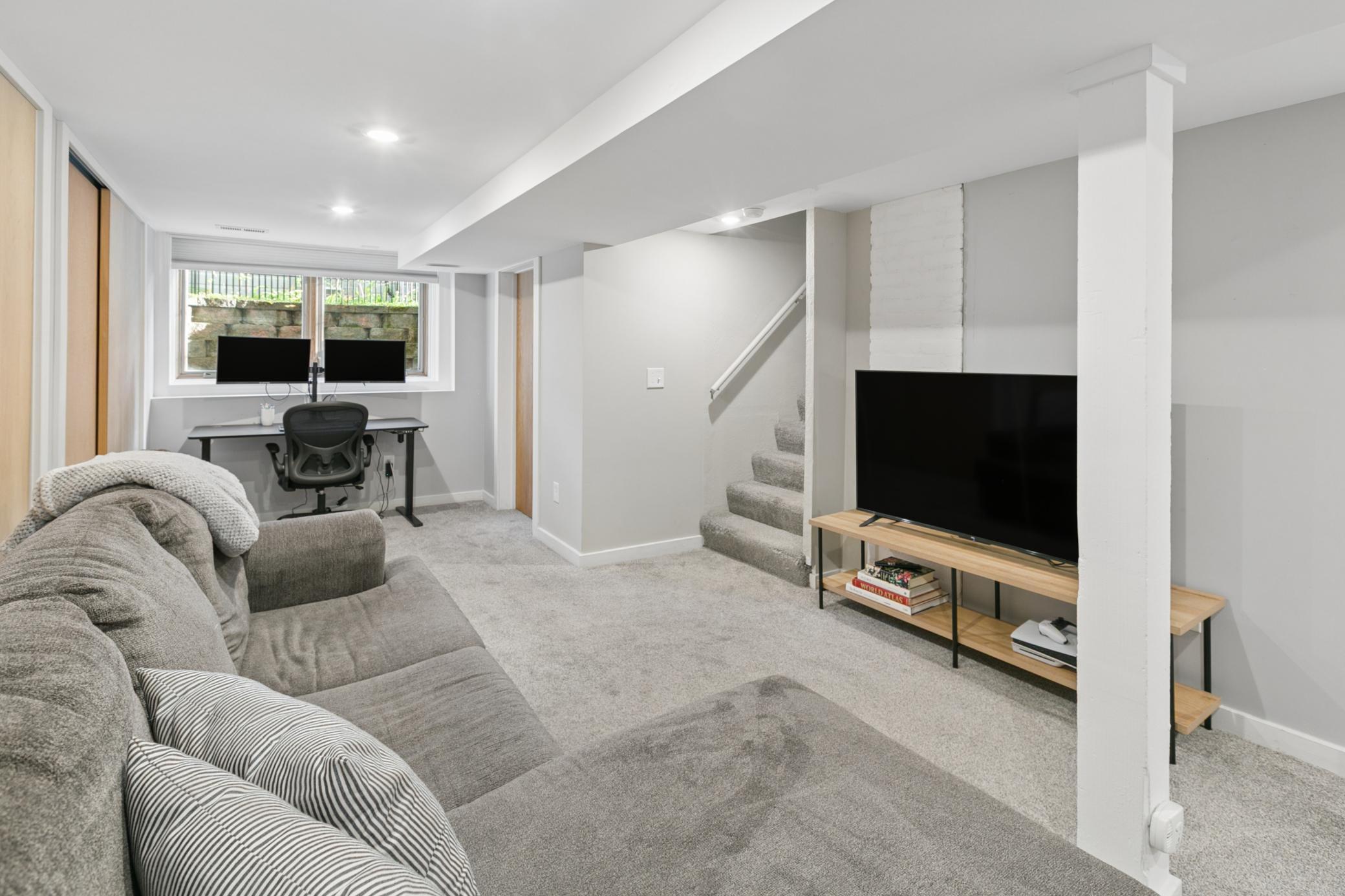 View of Residential at 2834 Arthur Street, Minneapolis MN 55418, Minneapolis (21 of 32) - Mike Wilen | Minnesota Team Real Estate