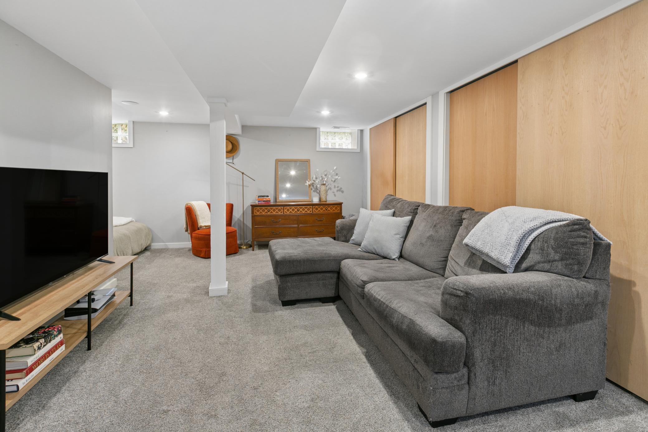 View of Residential at 2834 Arthur Street, Minneapolis MN 55418, Minneapolis (22 of 32) - Mike Wilen | Minnesota Team Real Estate