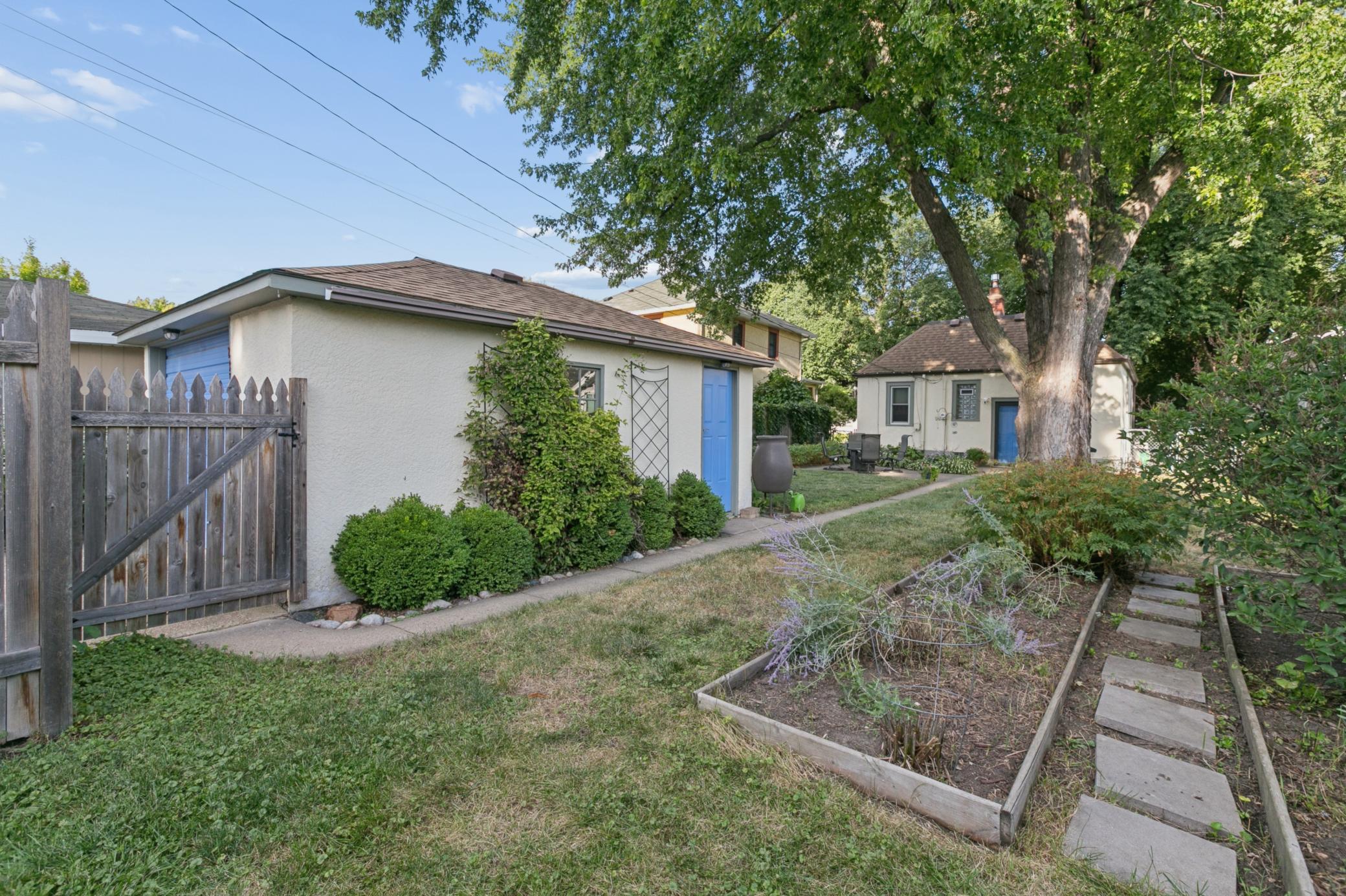 View of Residential at 2834 Arthur Street, Minneapolis MN 55418, Minneapolis (31 of 32) - Mike Wilen | Minnesota Team Real Estate