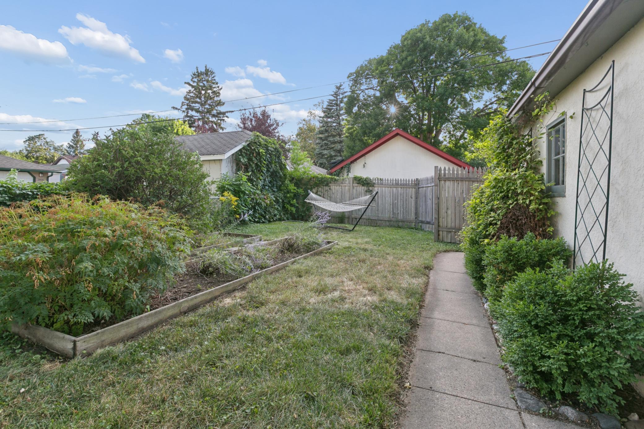 View of Residential at 2834 Arthur Street, Minneapolis MN 55418, Minneapolis (30 of 32) - Mike Wilen | Minnesota Team Real Estate