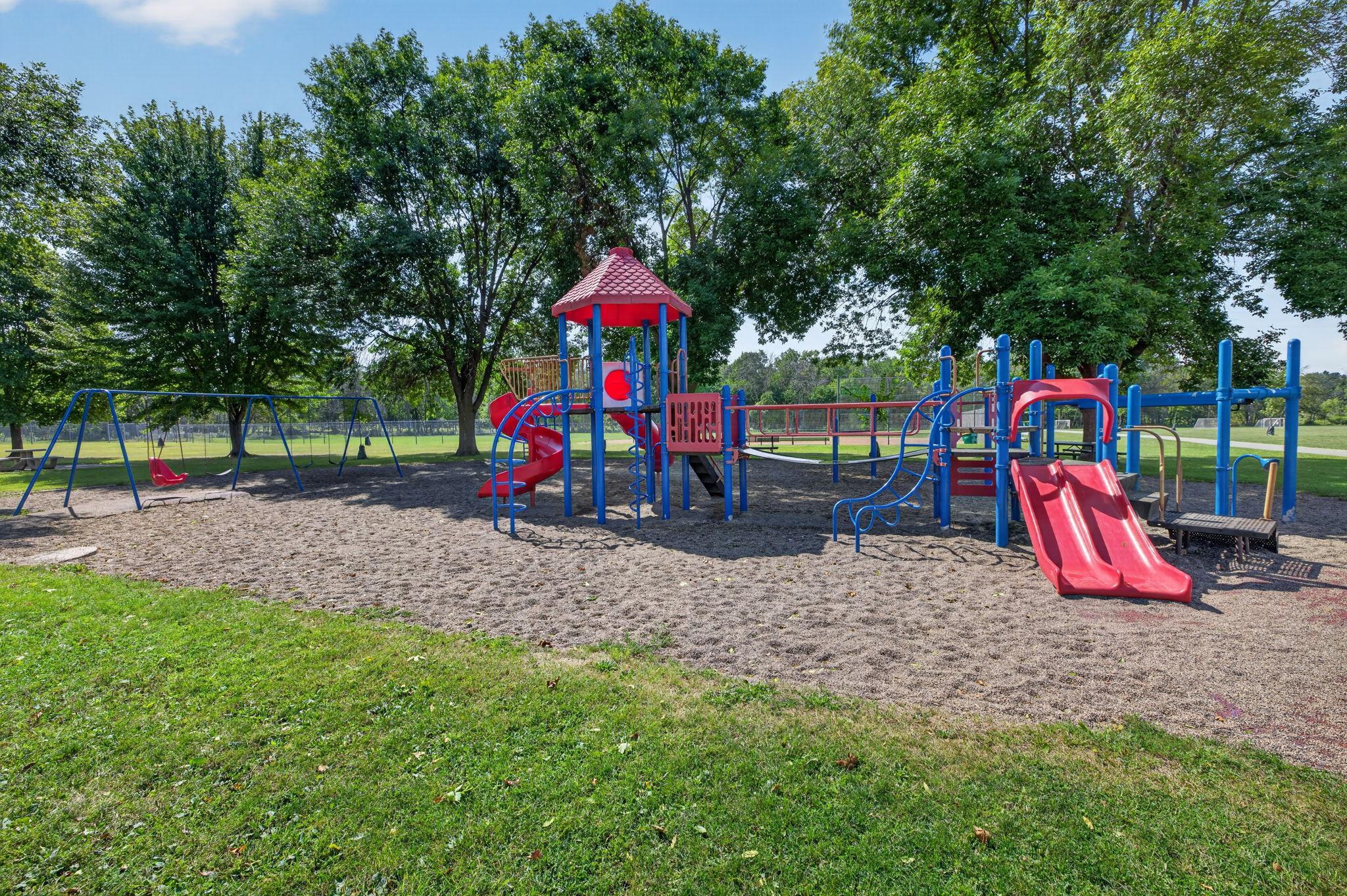 View of Residential at 5900 Ayrshire Lane, Shorewood MN 55331, Shorewood (33 of 34) - Mike Wilen | Minnesota Team Real Estate