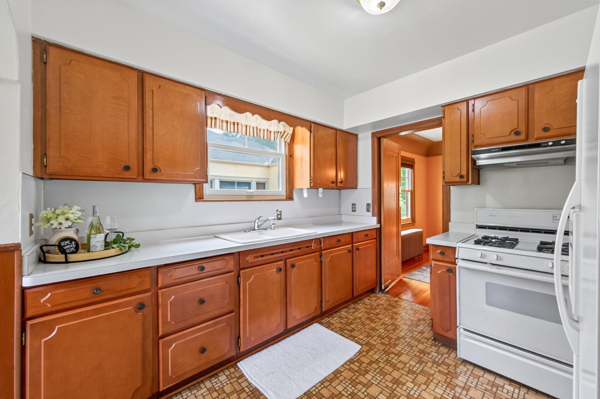 View of Residential at 3028 Minnehaha Parkway, Minneapolis MN 55406, Minneapolis (12 of 37) - Mike Wilen | Minnesota Team Real Estate