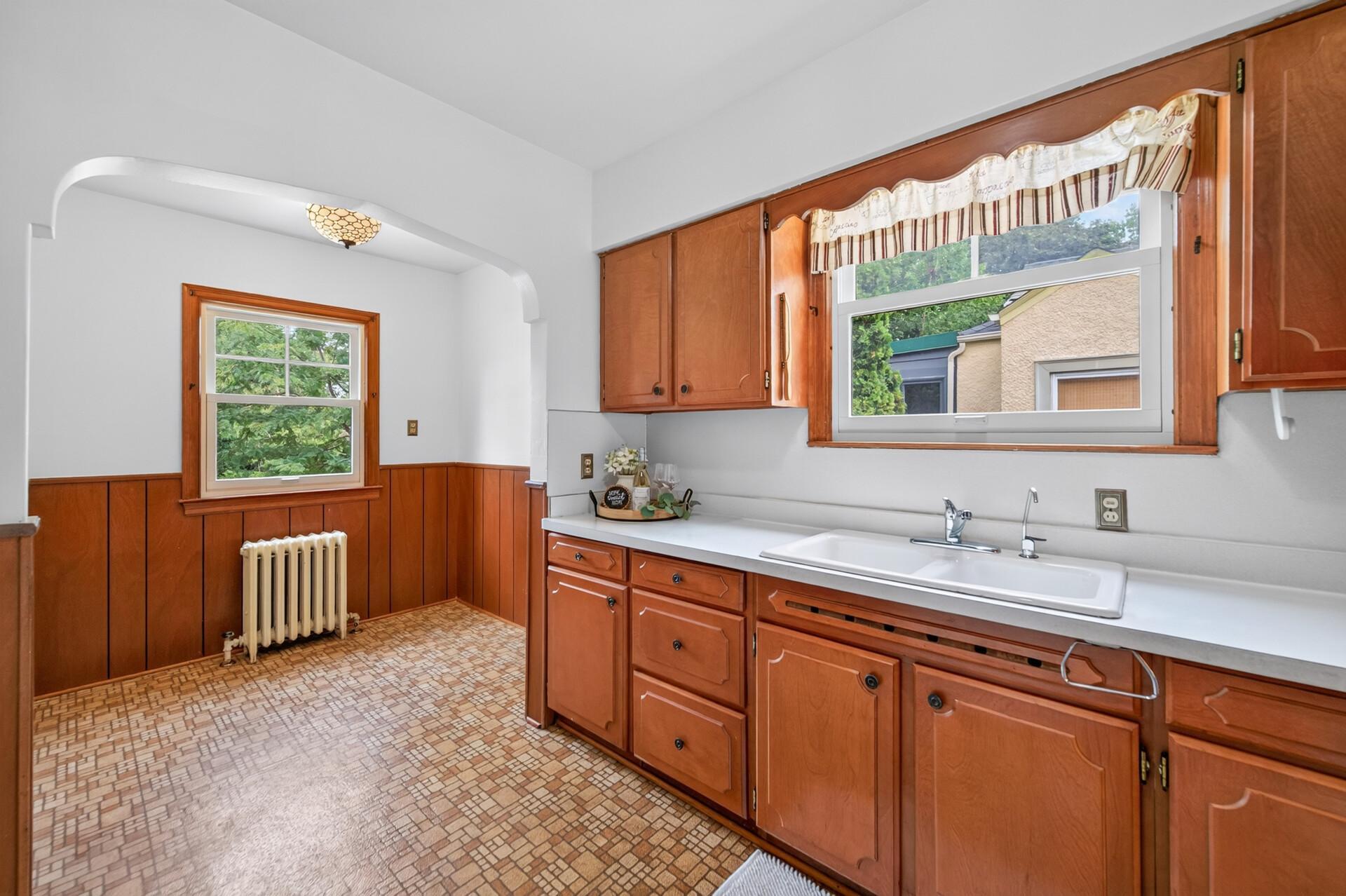 View of Residential at 3028 Minnehaha Parkway, Minneapolis MN 55406, Minneapolis (15 of 37) - Mike Wilen | Minnesota Team Real Estate