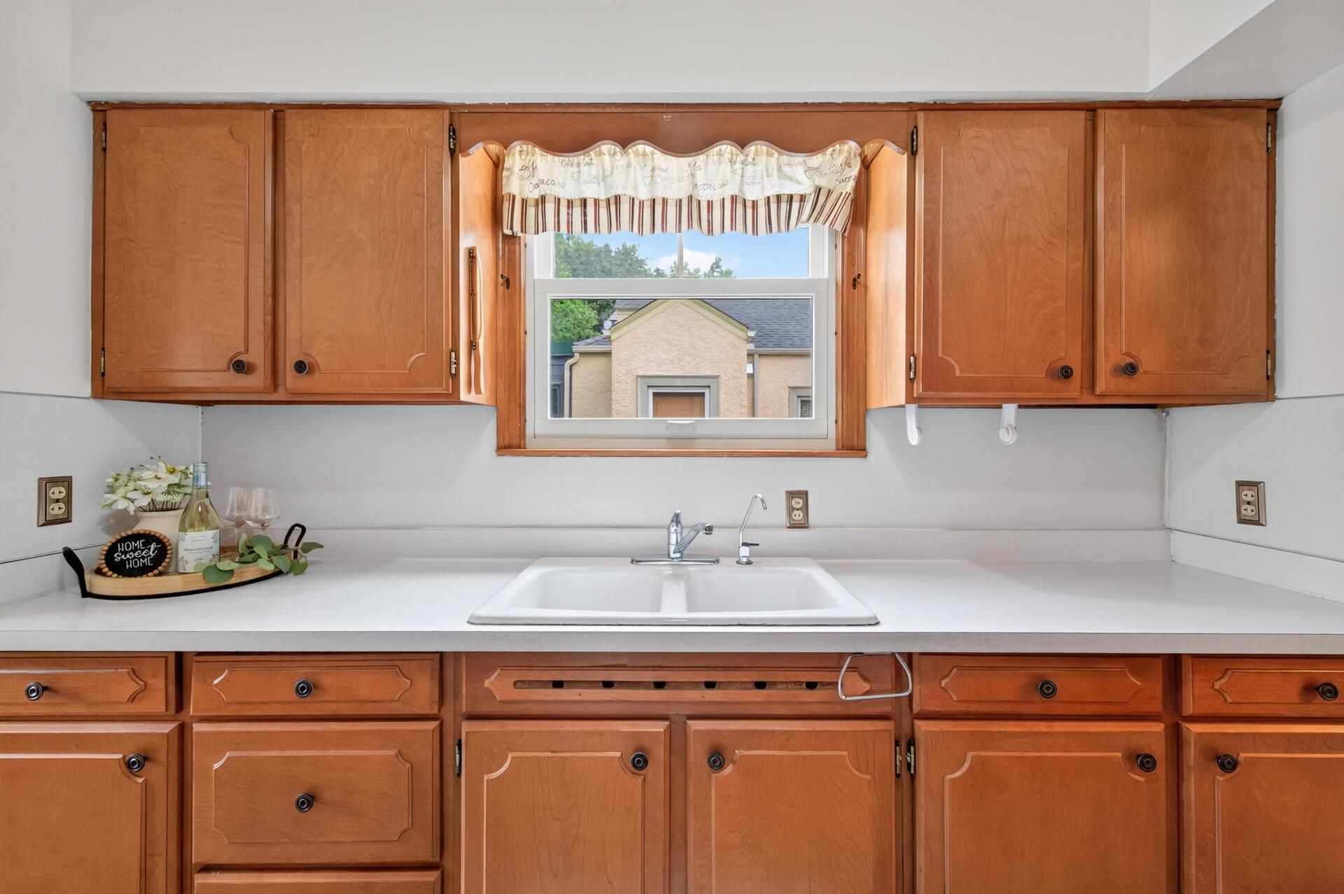 View of Residential at 3028 Minnehaha Parkway, Minneapolis MN 55406, Minneapolis (14 of 37) - Mike Wilen | Minnesota Team Real Estate