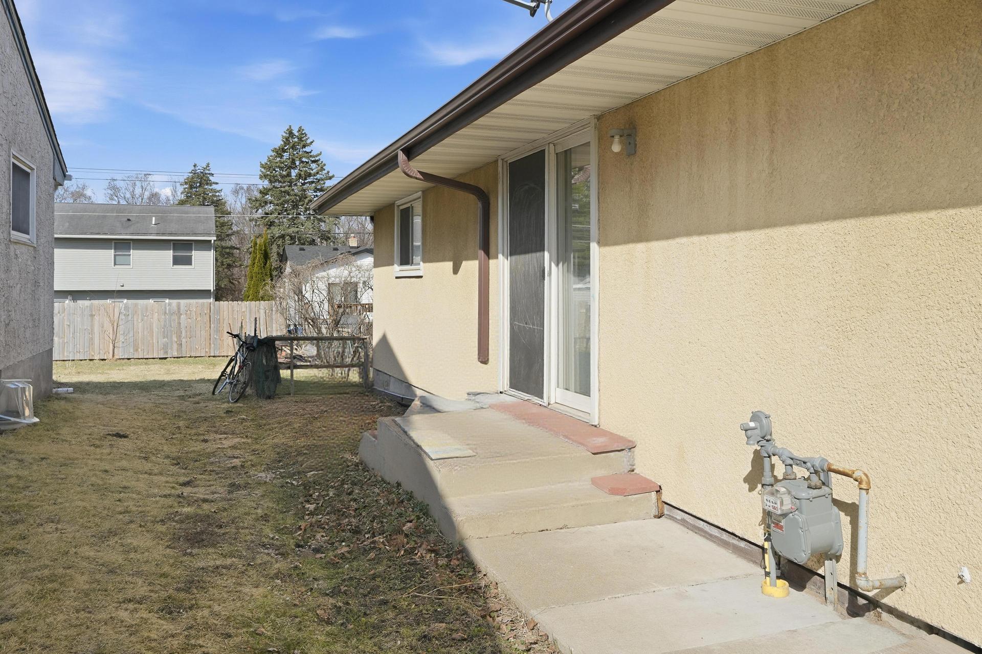 View of Residential at 1561 Clarence Street, Saint Paul MN 55106, Saint Paul (18 of 20) - Mike Wilen | Minnesota Team Real Estate