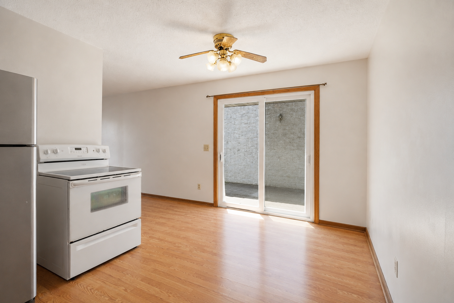 View of Residential at 1561 Clarence Street, Saint Paul MN 55106, Saint Paul (7 of 20) - Mike Wilen | Minnesota Team Real Estate
