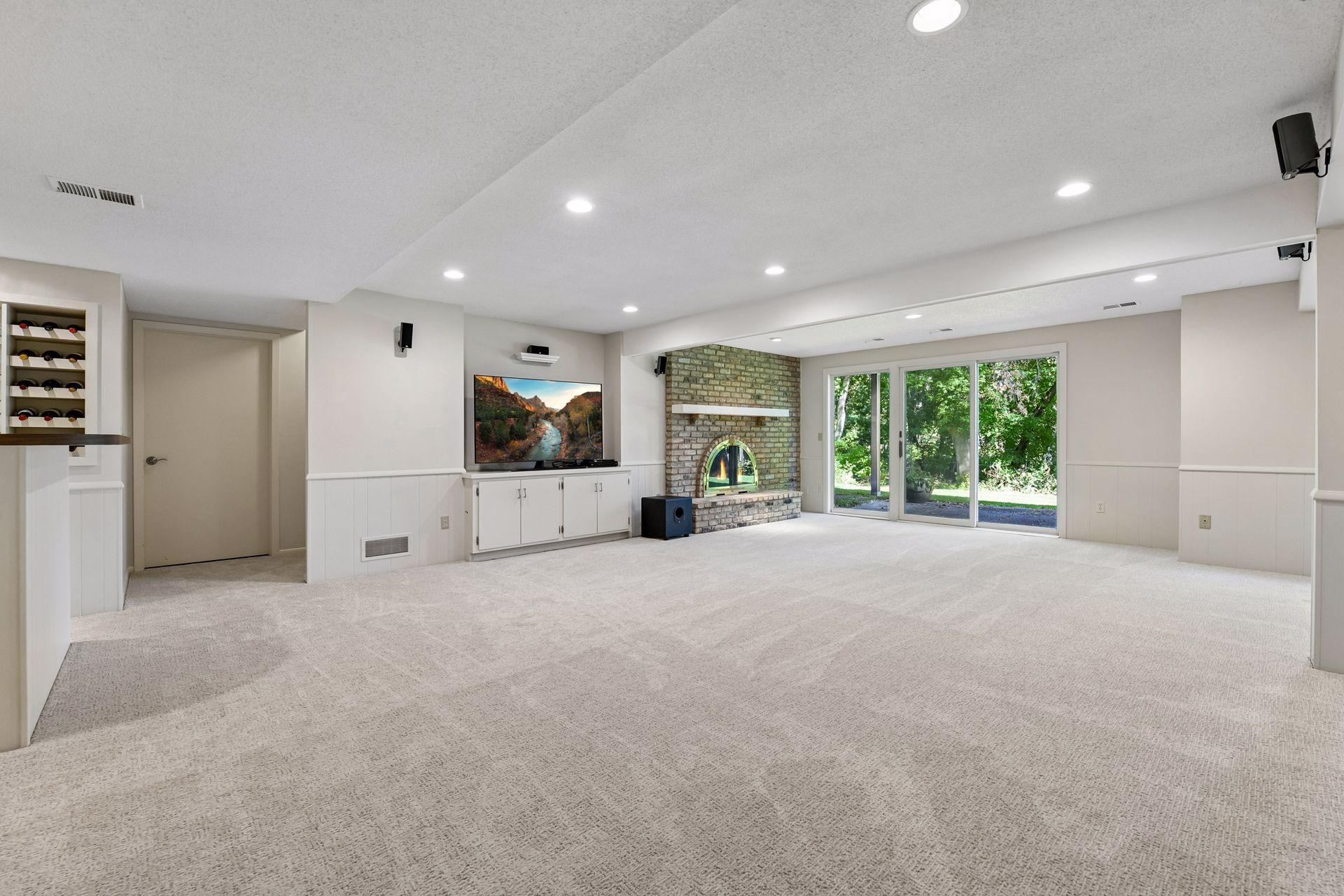 View of Residential at 6619 Londonderry Drive, Edina MN 55436, Edina (40 of 58) - Mike Wilen | Minnesota Team Real Estate