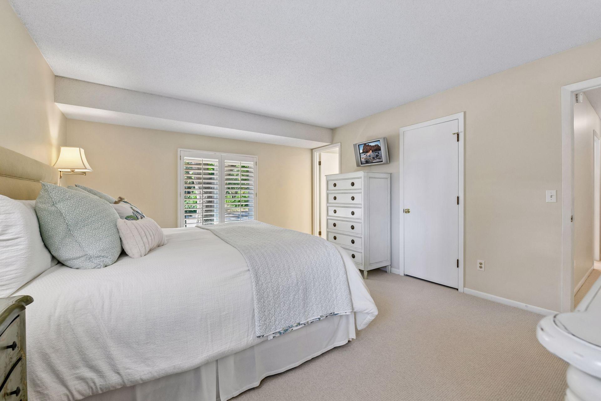 View of Residential at 6619 Londonderry Drive, Edina MN 55436, Edina (33 of 58) - Mike Wilen | Minnesota Team Real Estate