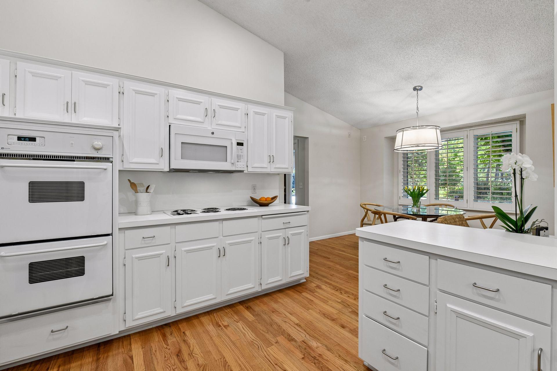 View of Residential at 6619 Londonderry Drive, Edina MN 55436, Edina (20 of 58) - Mike Wilen | Minnesota Team Real Estate