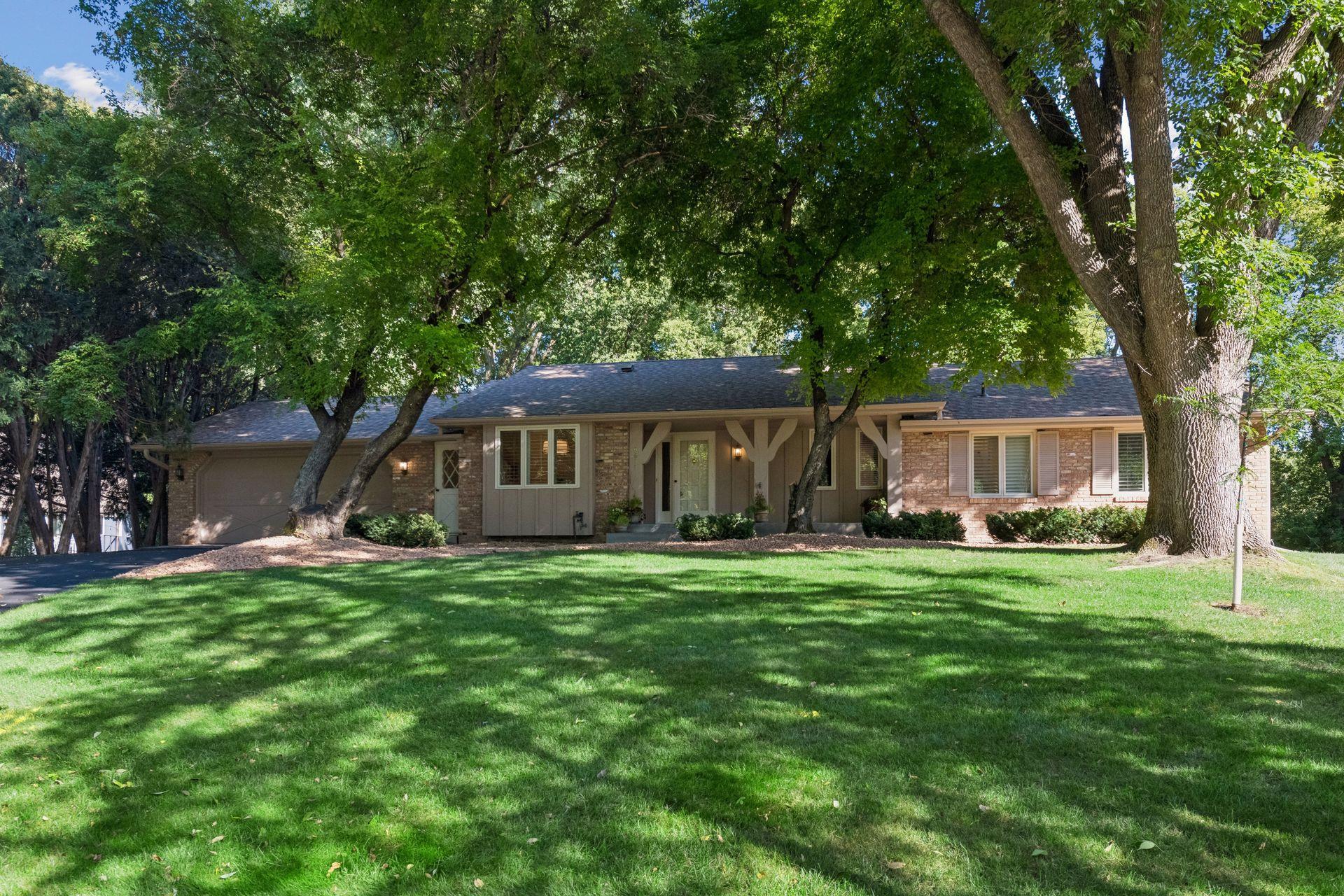 View of Residential at 6619 Londonderry Drive, Edina MN 55436, Edina (2 of 58) - Mike Wilen | Minnesota Team Real Estate