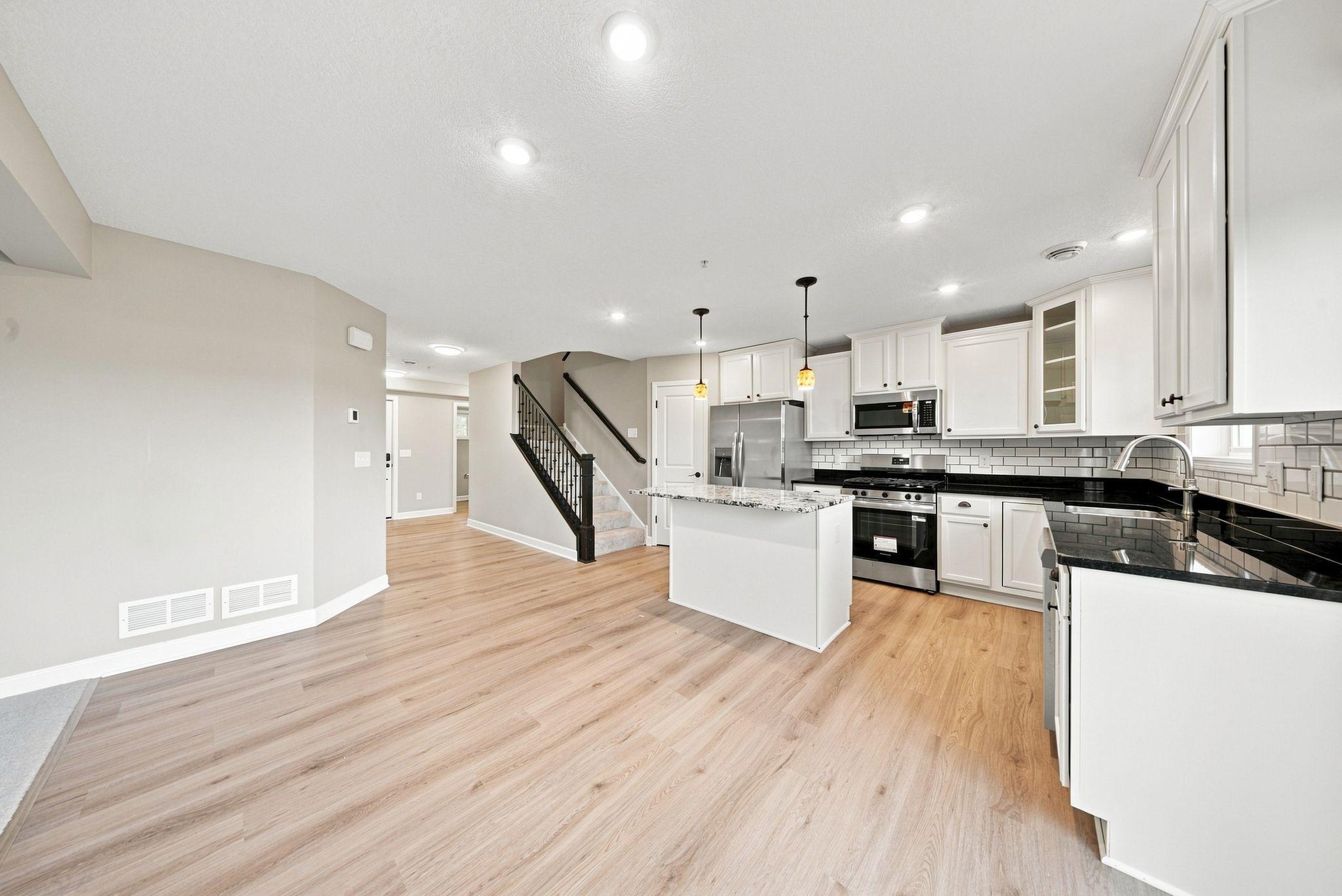 View of Residential at 3278 Lakewood Trail, Woodbury MN 55129, Woodbury (9 of 33) - Mike Wilen | Minnesota Team Real Estate