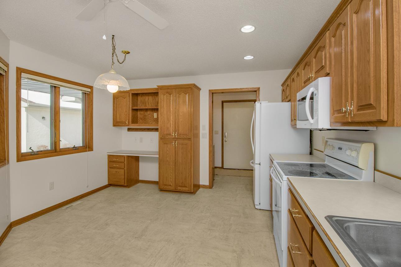 View of Residential at 2224 Pinewood Drive, Shakopee MN 55379, Shakopee (10 of 37) - Mike Wilen | Minnesota Team Real Estate