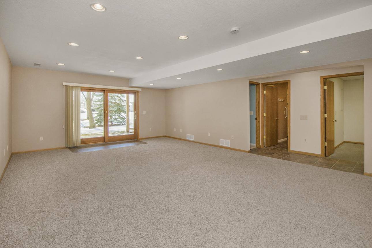 View of Residential at 2224 Pinewood Drive, Shakopee MN 55379, Shakopee (22 of 37) - Mike Wilen | Minnesota Team Real Estate