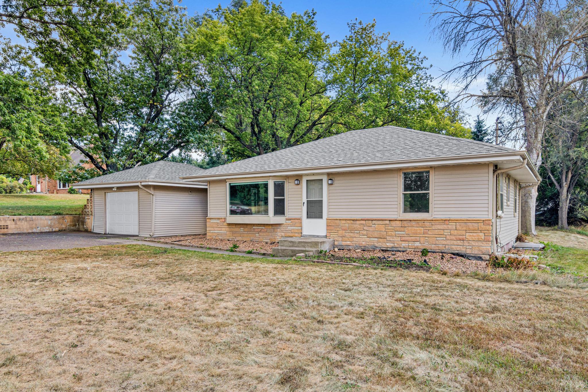 View of Residential at 1976 Radatz Avenue, Maplewood MN 55109, Maplewood (2 of 28) - Mike Wilen | Minnesota Team Real Estate